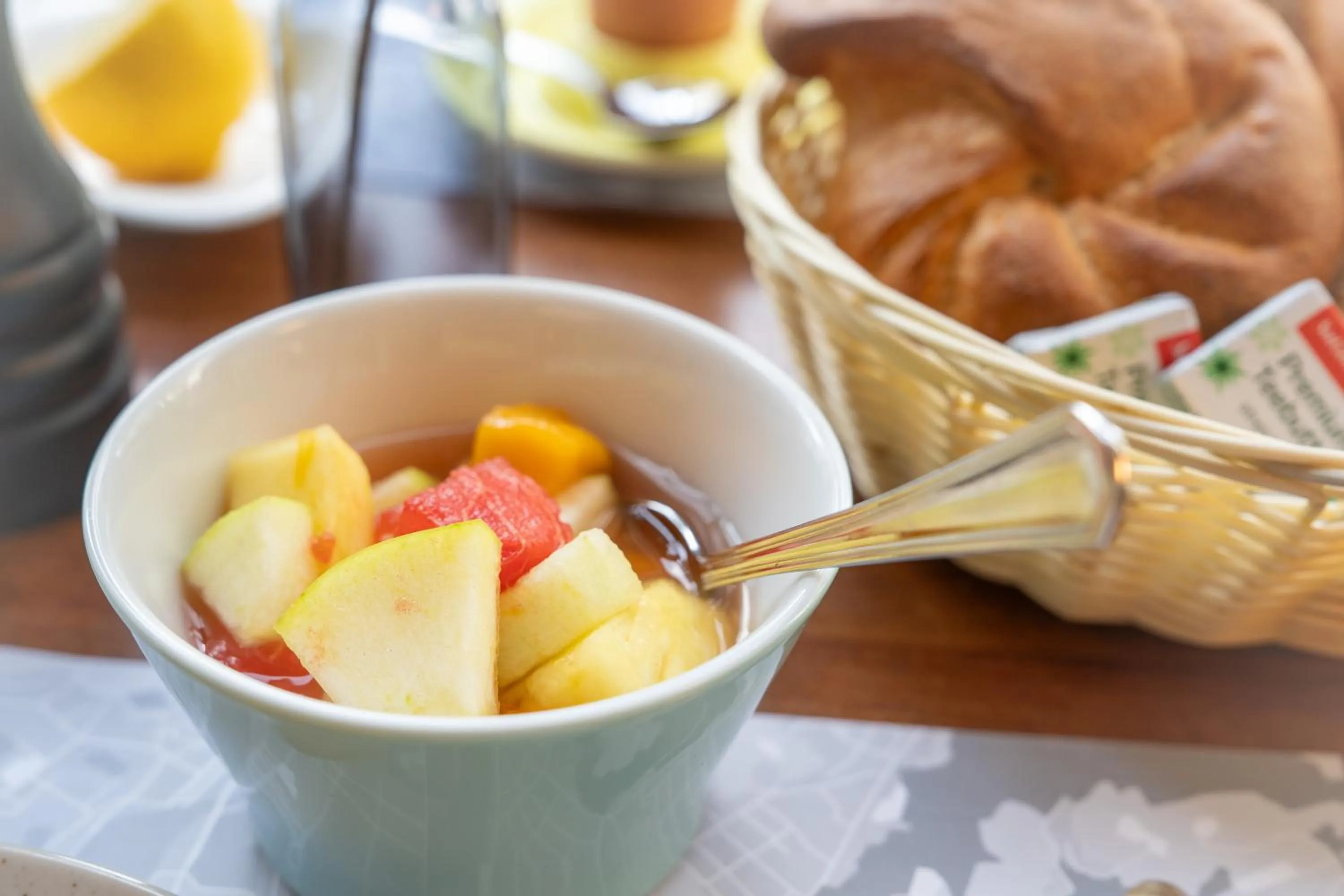 Buffet breakfast in Das Jedermann Boutiquehotel mit Stadtgarten