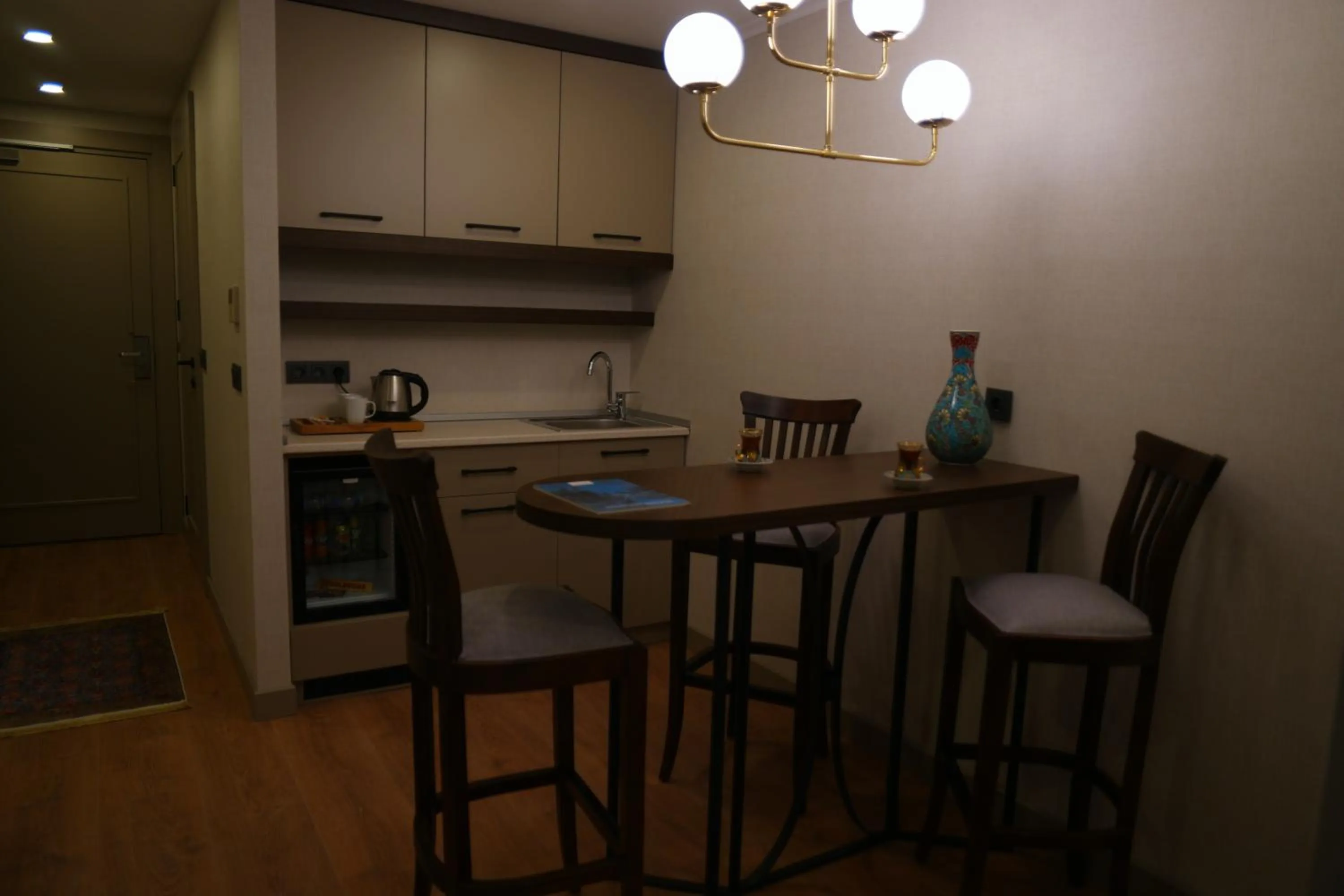 Kitchen or kitchenette in Nevi Hotel & Suites Istanbul Taksim