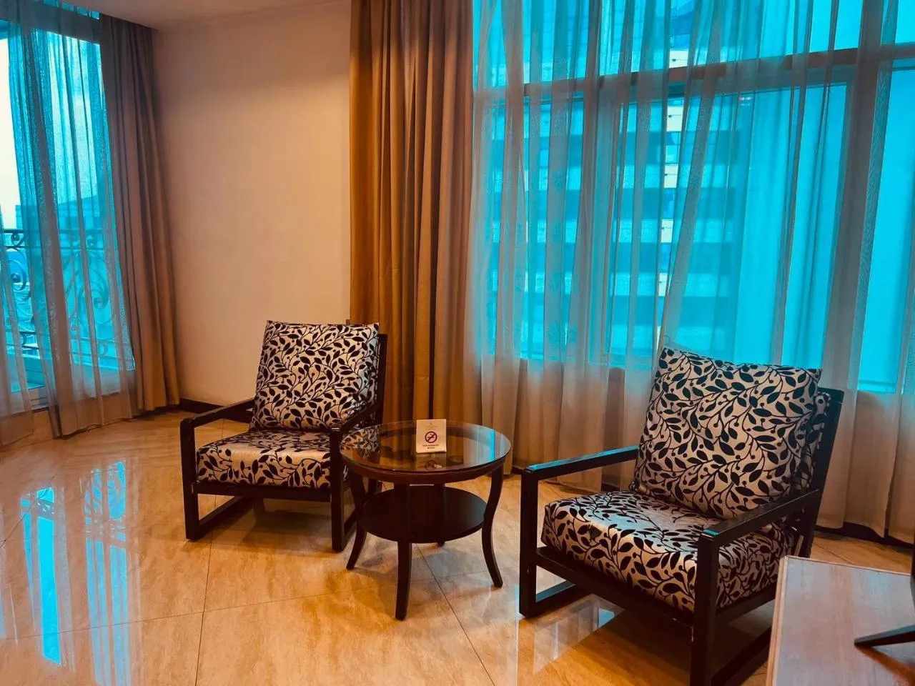 Seating area in Inter Luxury Hotel