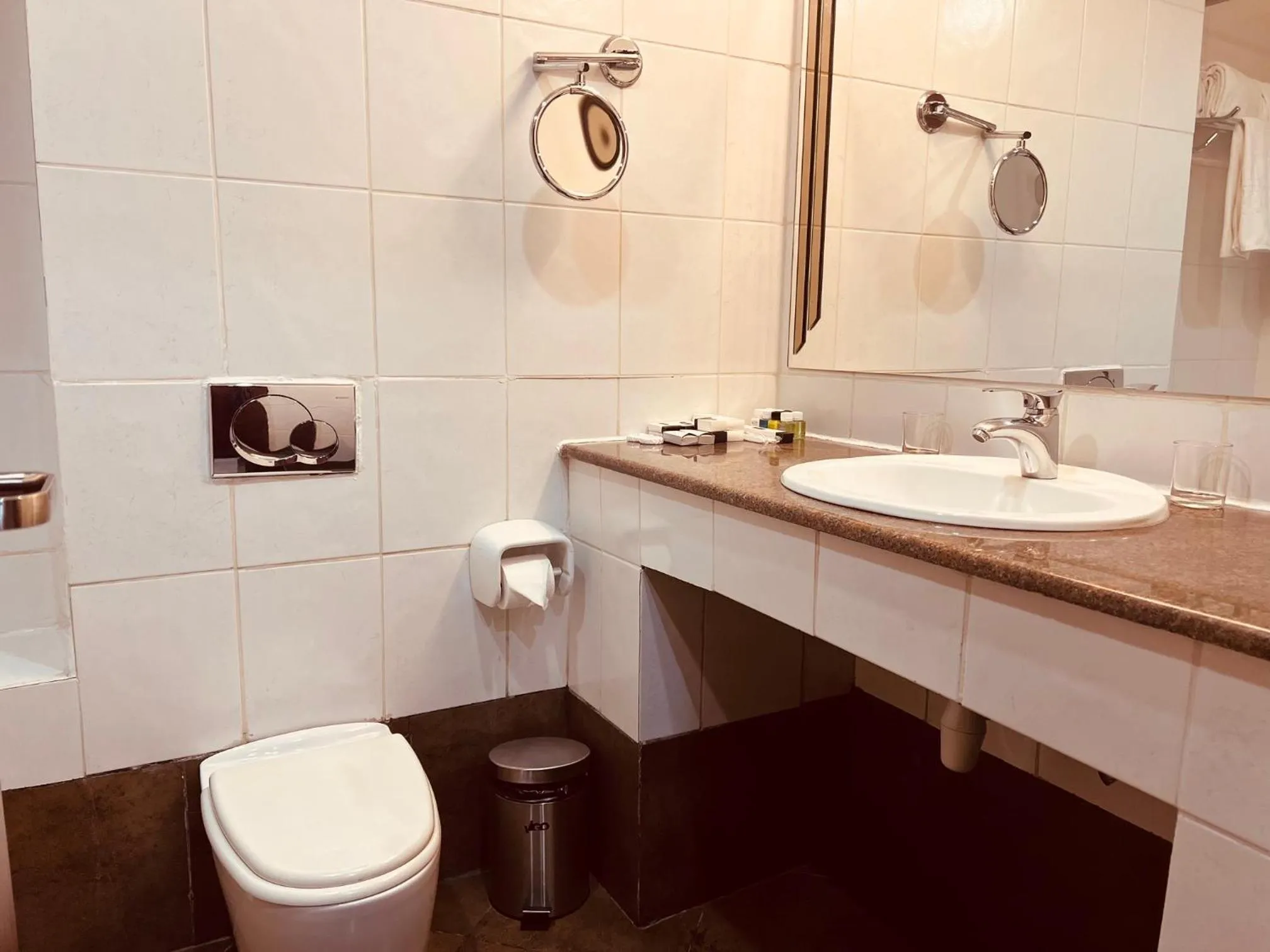Toilet in Inter Luxury Hotel