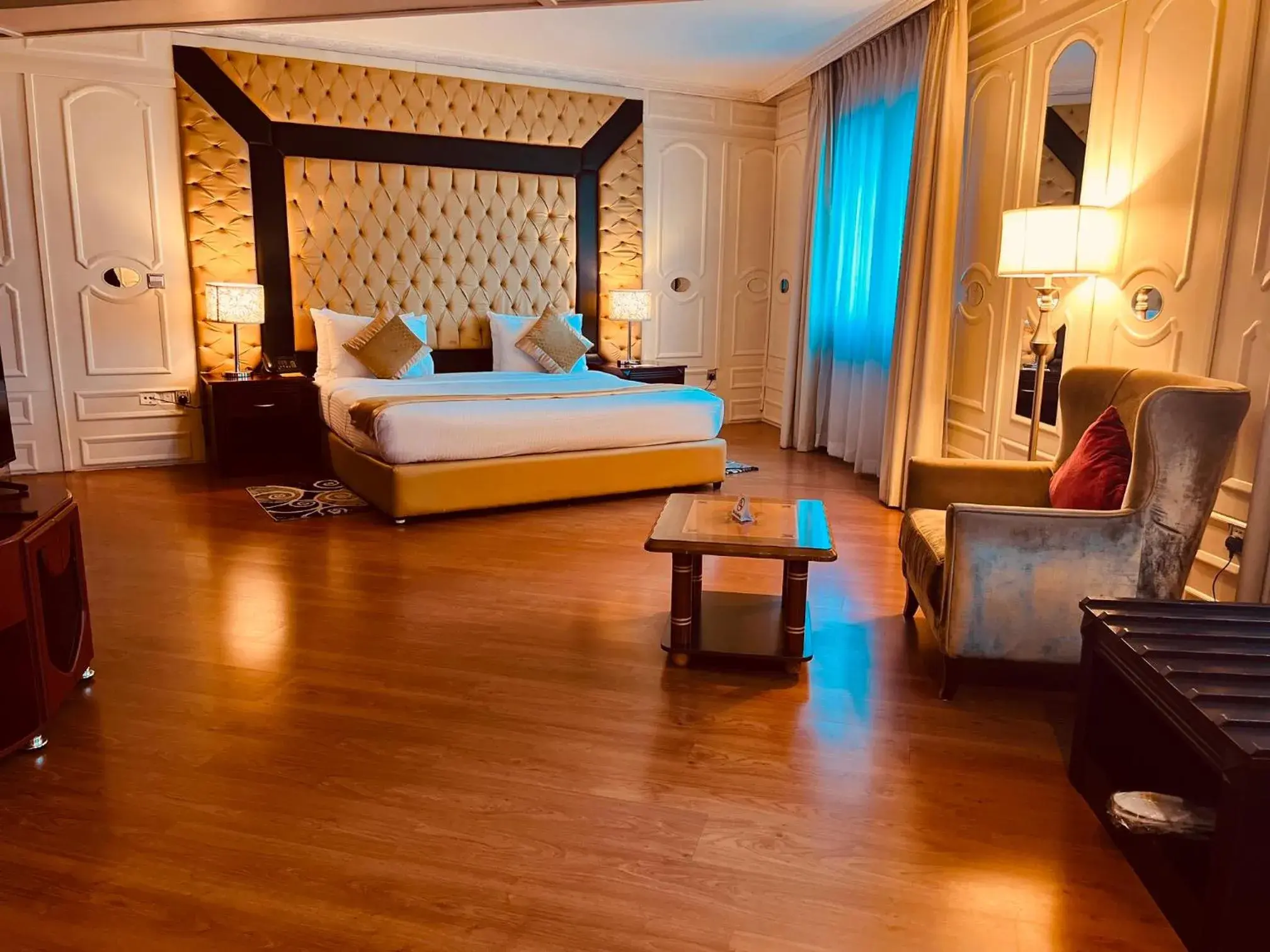 Bed in Inter Luxury Hotel Bed in Inter Luxury Hotel