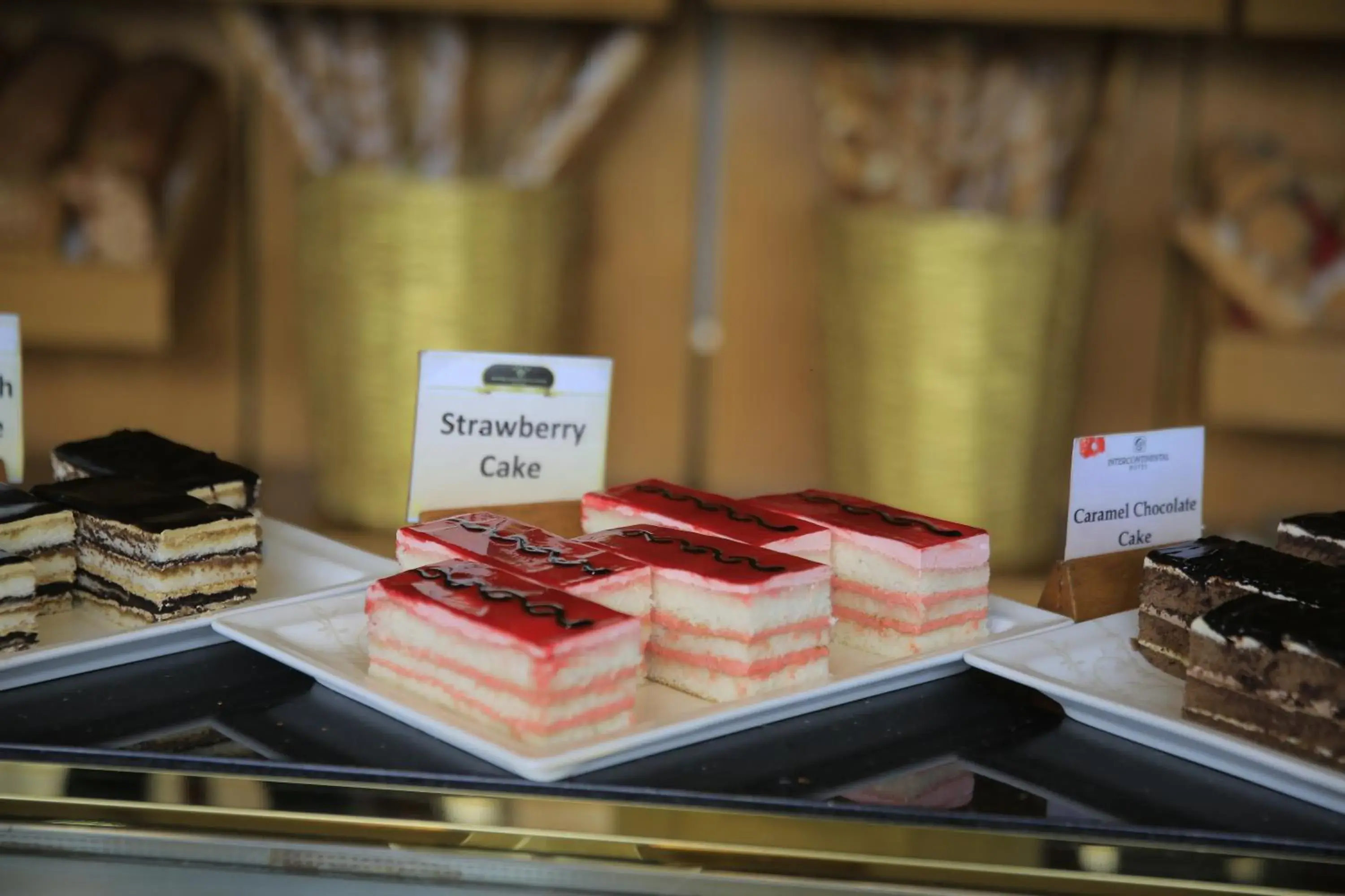 Restaurant/places to eat in Inter Luxury Hotel Restaurant/places to eat in Inter Luxury Hotel