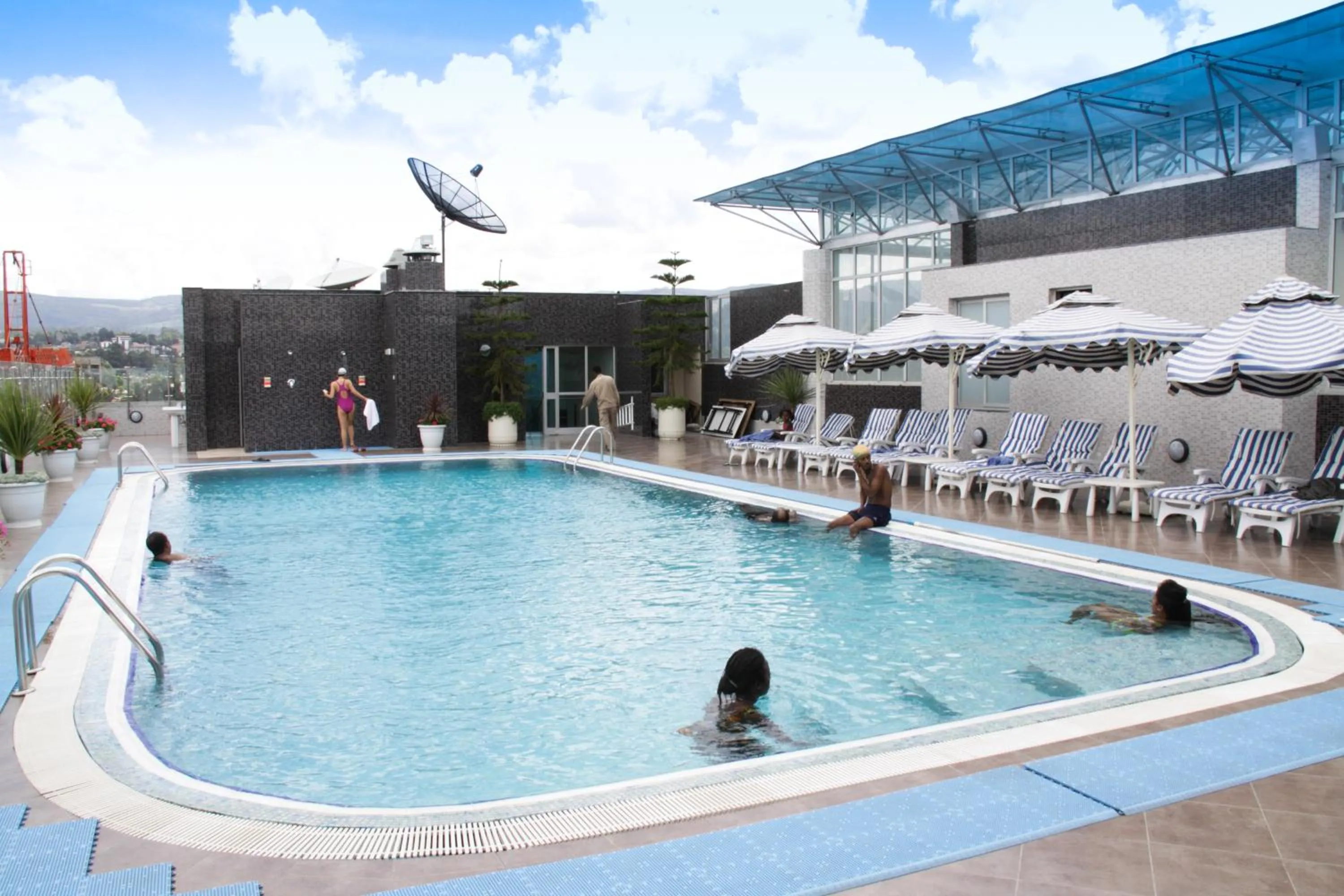 Swimming pool in Inter Luxury Hotel