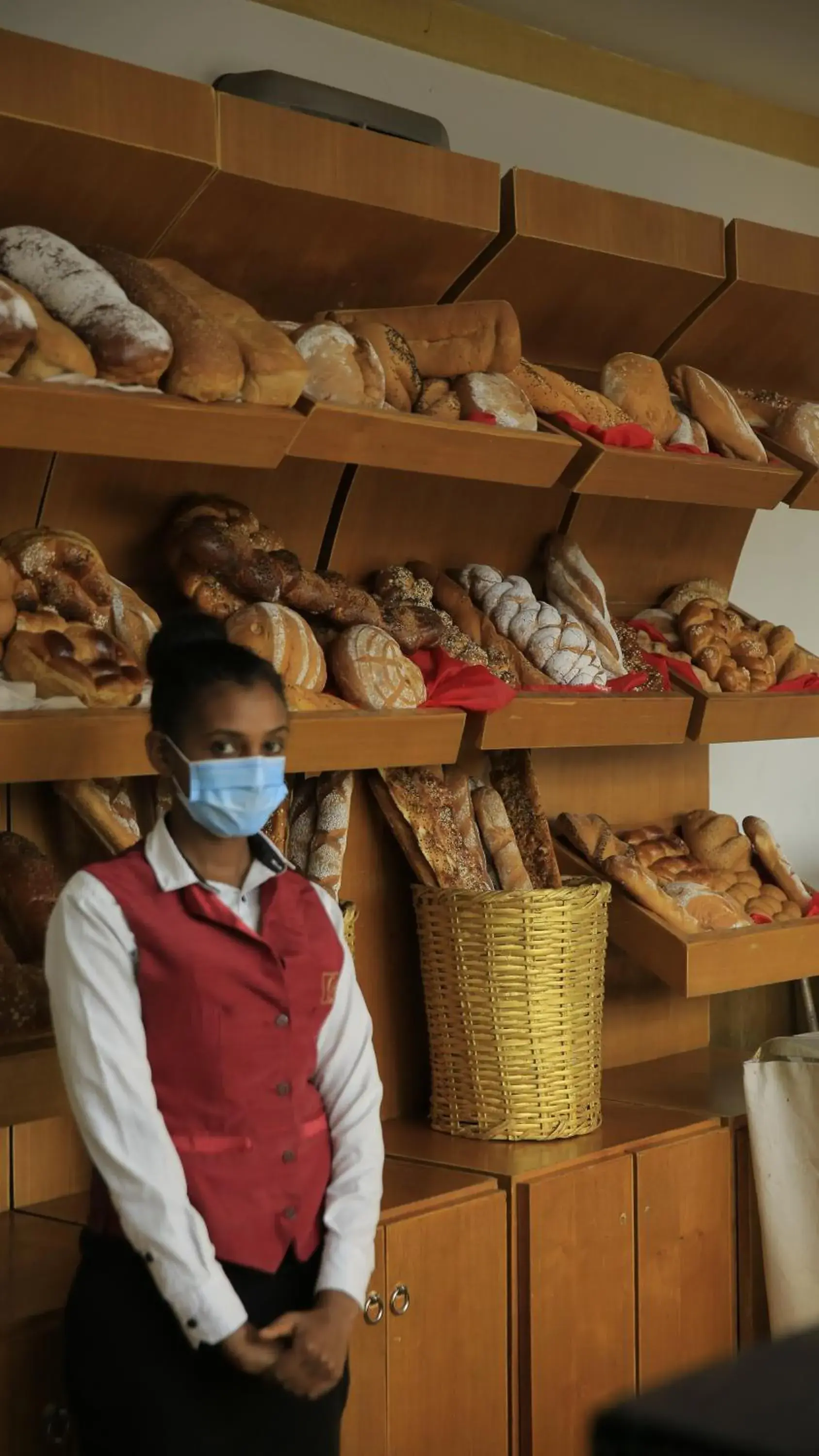 Restaurant/places to eat in Inter Luxury Hotel Restaurant/places to eat in Inter Luxury Hotel