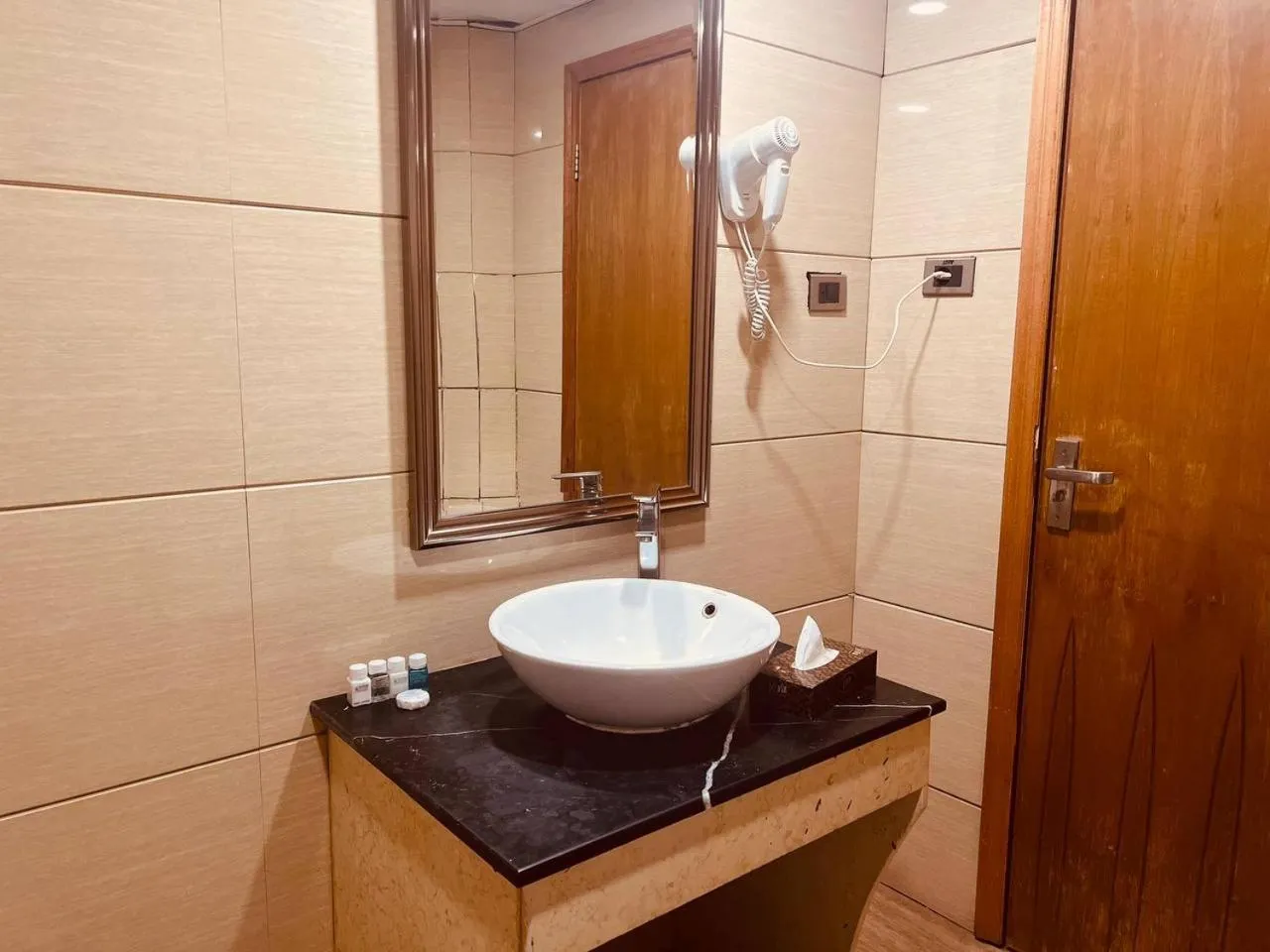 Bathroom in Inter Luxury Hotel