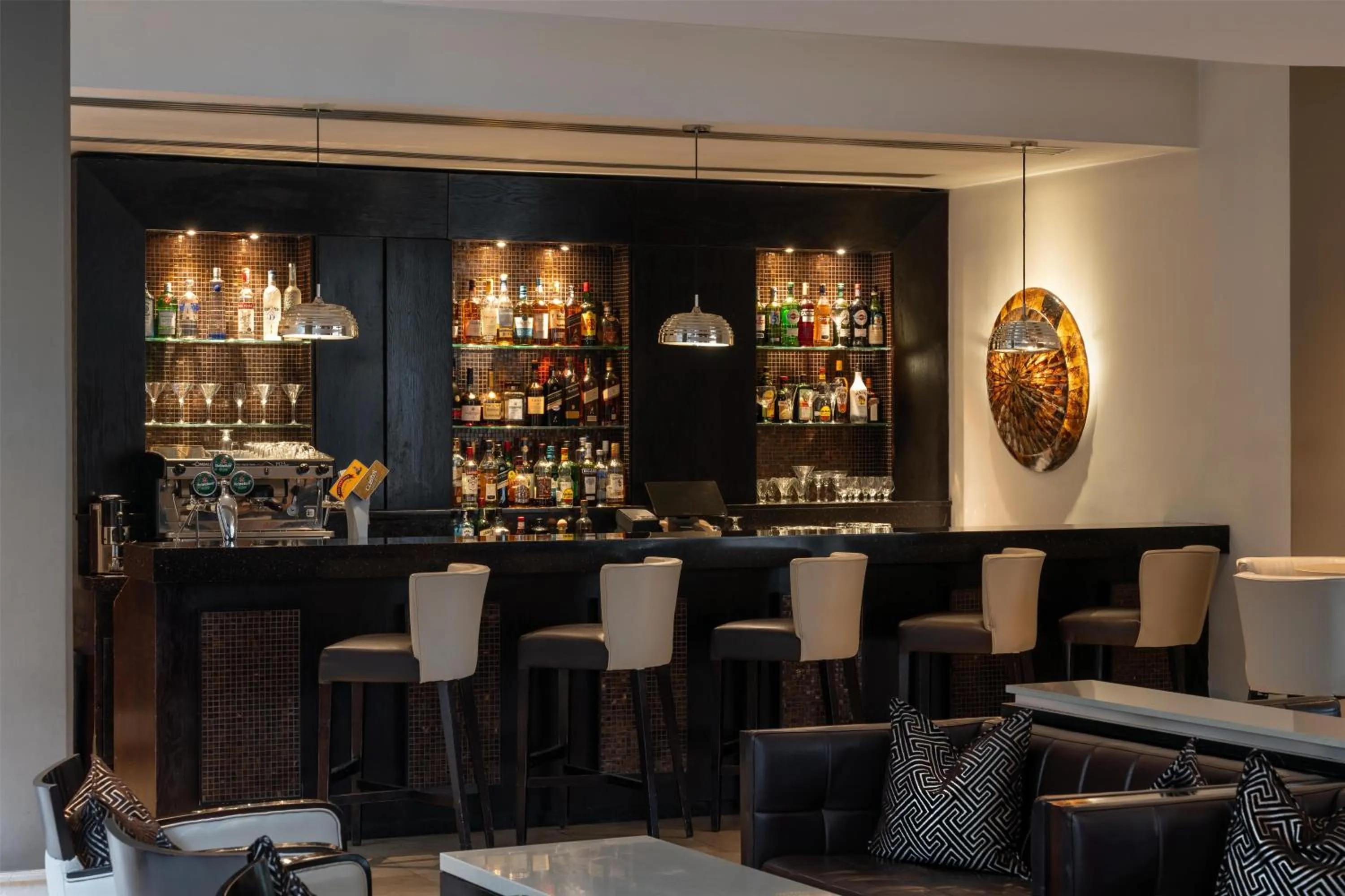 Lounge or bar in Radisson Blu Hotel, Addis Ababa