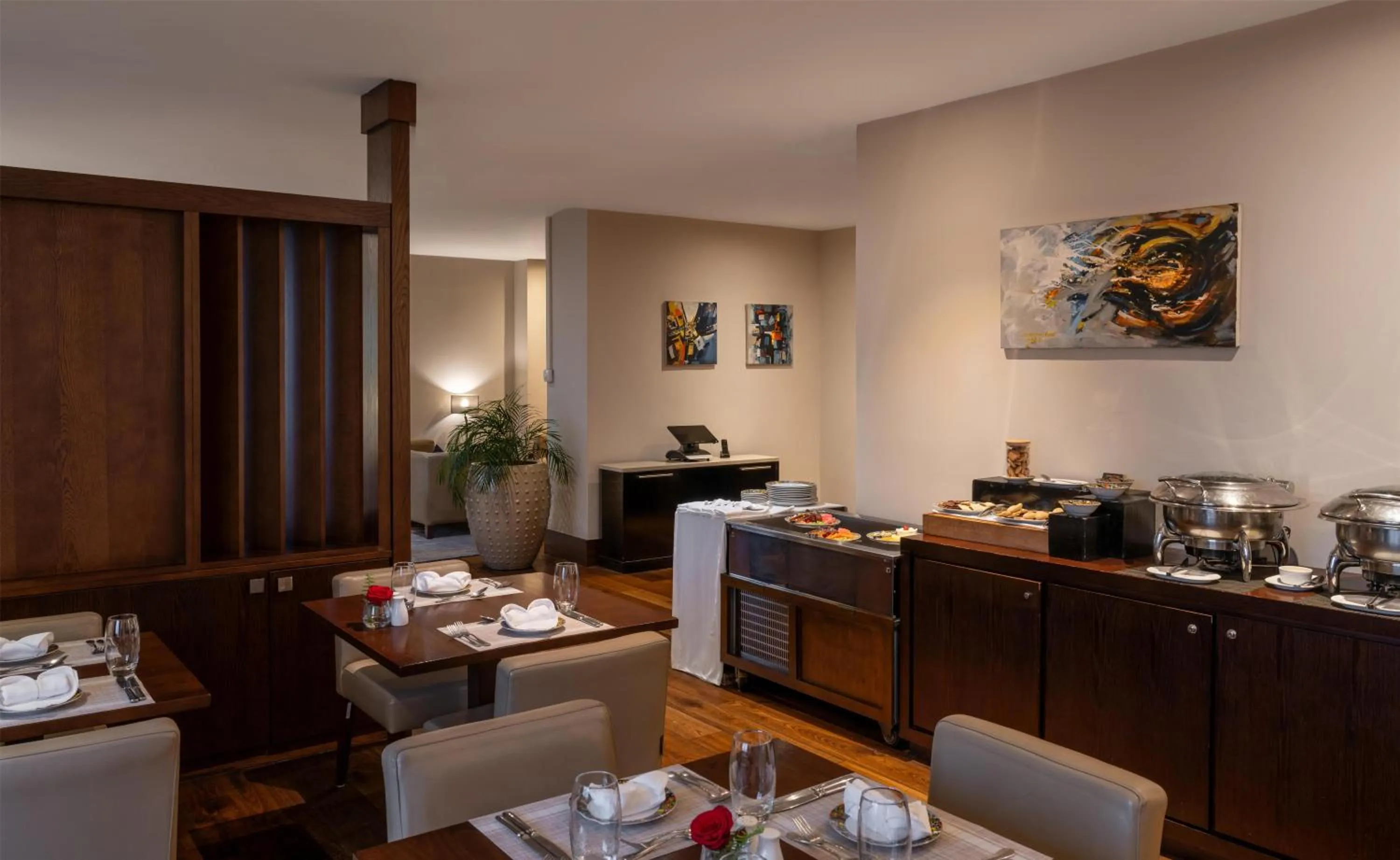 Lounge or bar in Radisson Blu Hotel, Addis Ababa