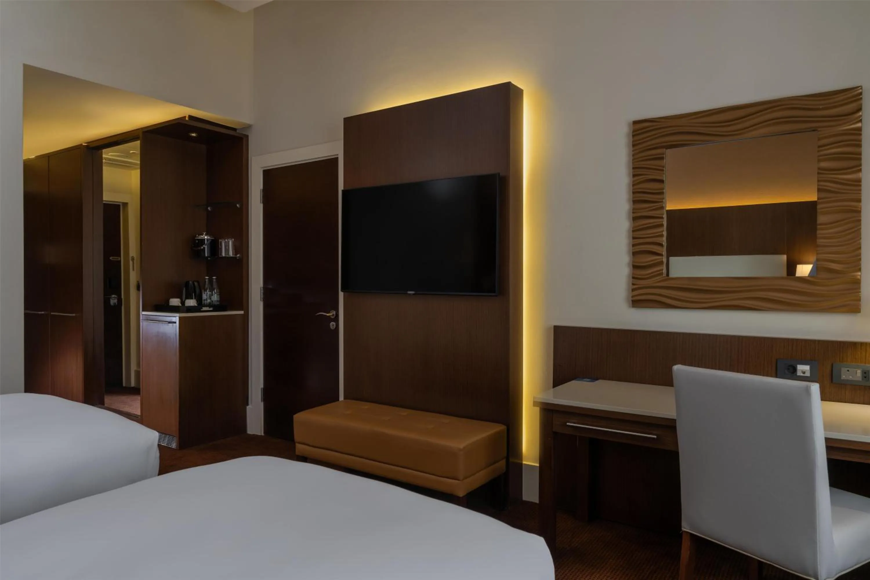 Bedroom, Bed in Radisson Blu Hotel, Addis Ababa