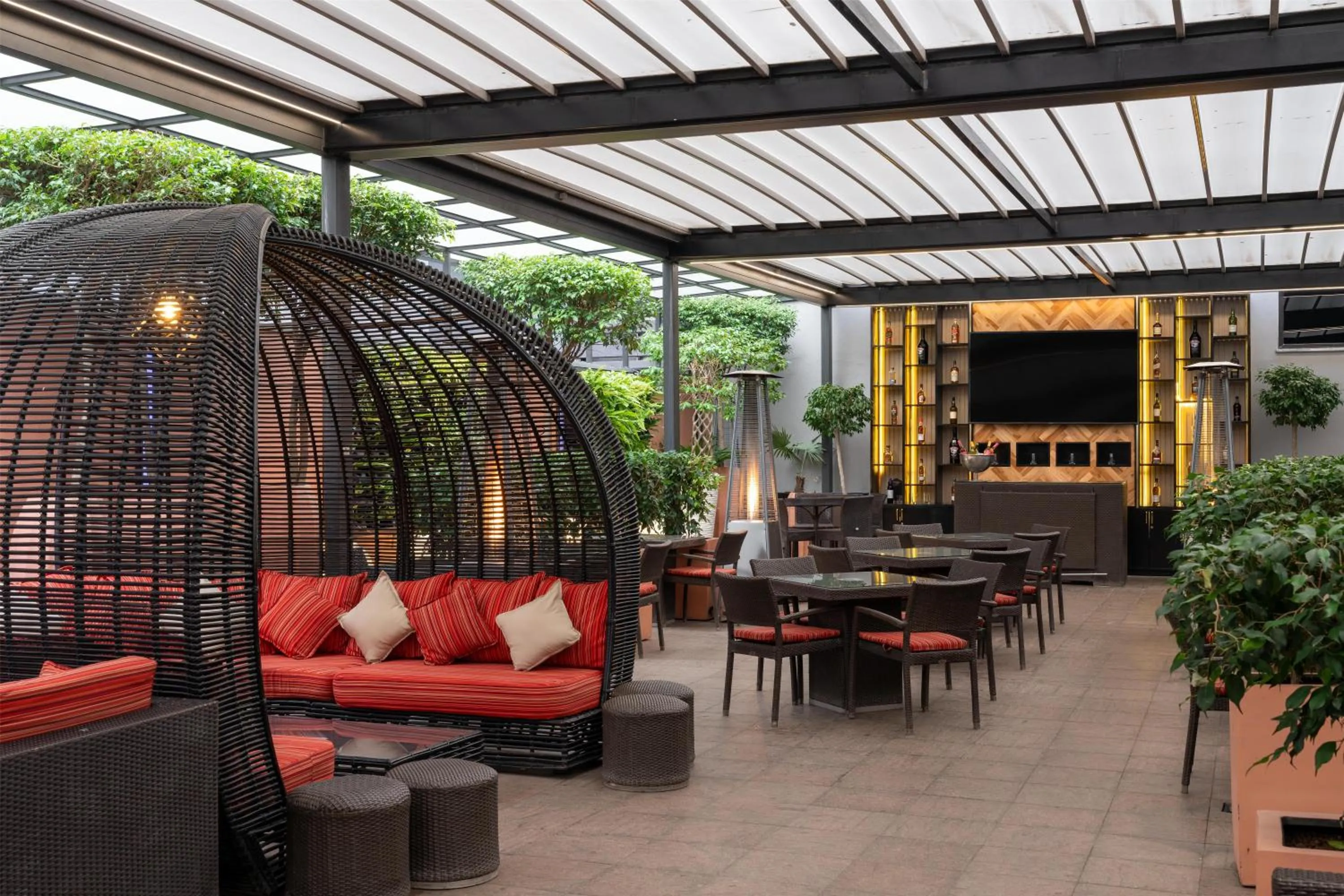 Lounge or bar in Radisson Blu Hotel, Addis Ababa