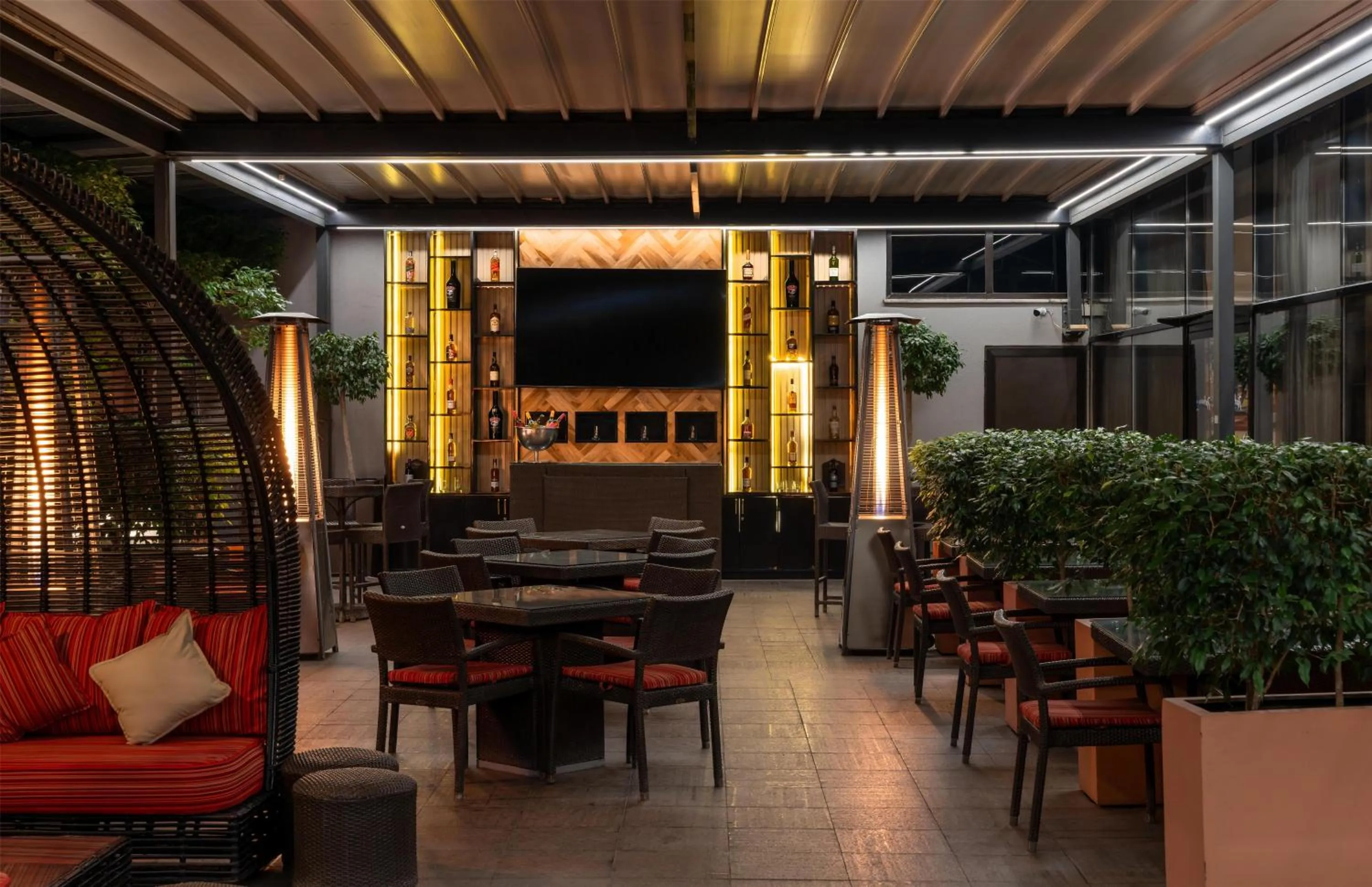 Lounge or bar in Radisson Blu Hotel, Addis Ababa