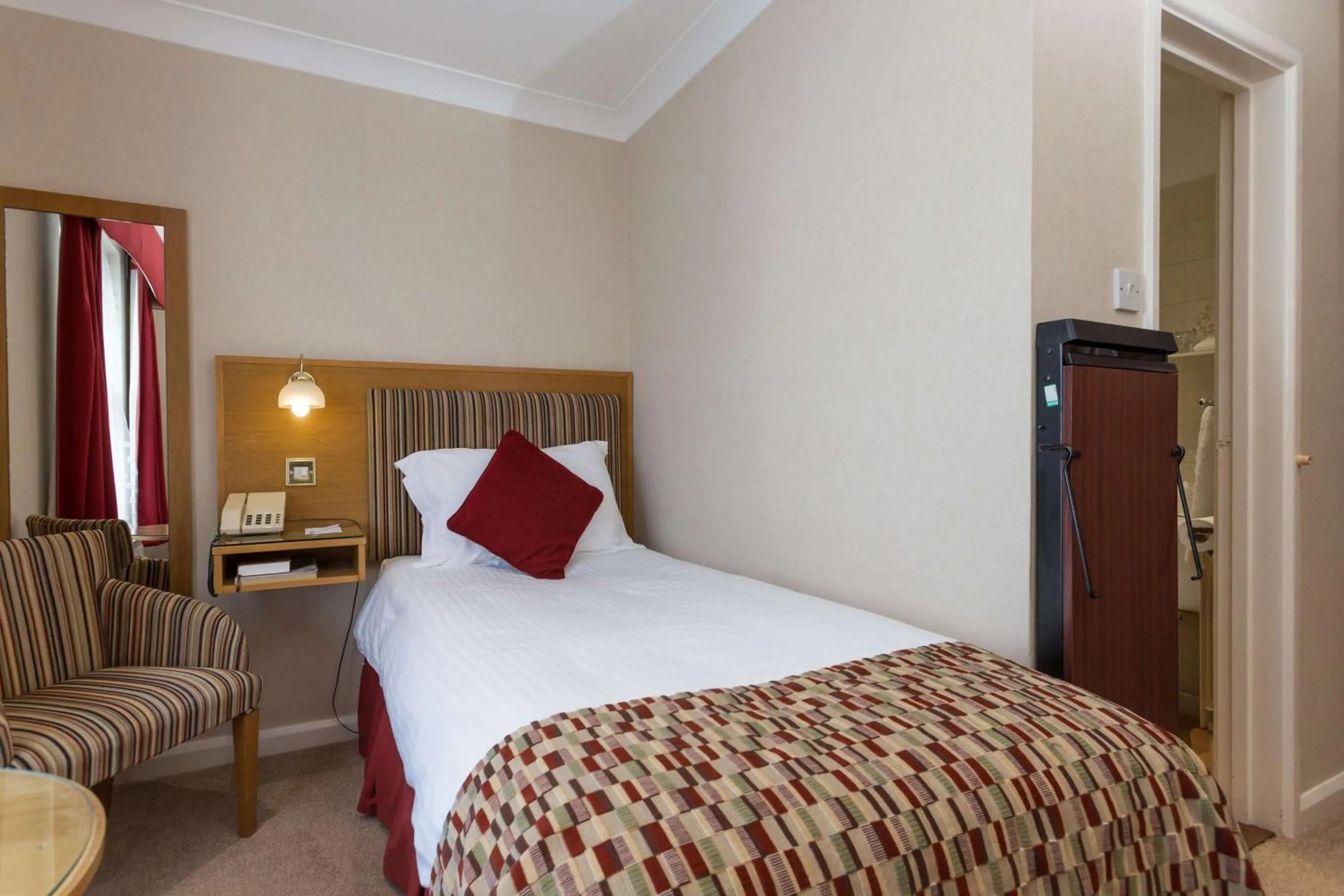 Photo of the whole room, Bed in Best Western Moores Central Hotel