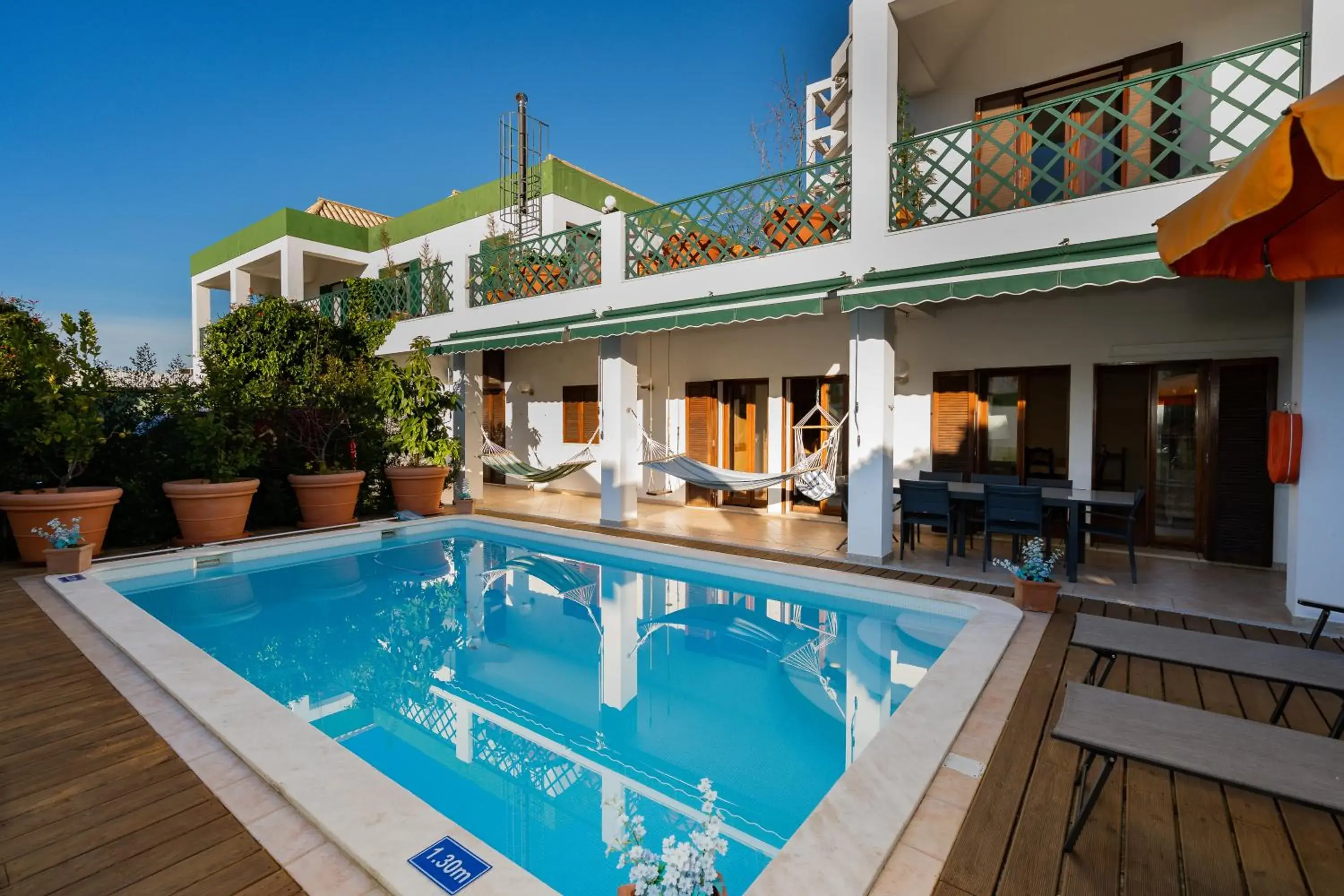 Holiday villa in elite residential area of Faro Holiday villa in elite residential area of Faro