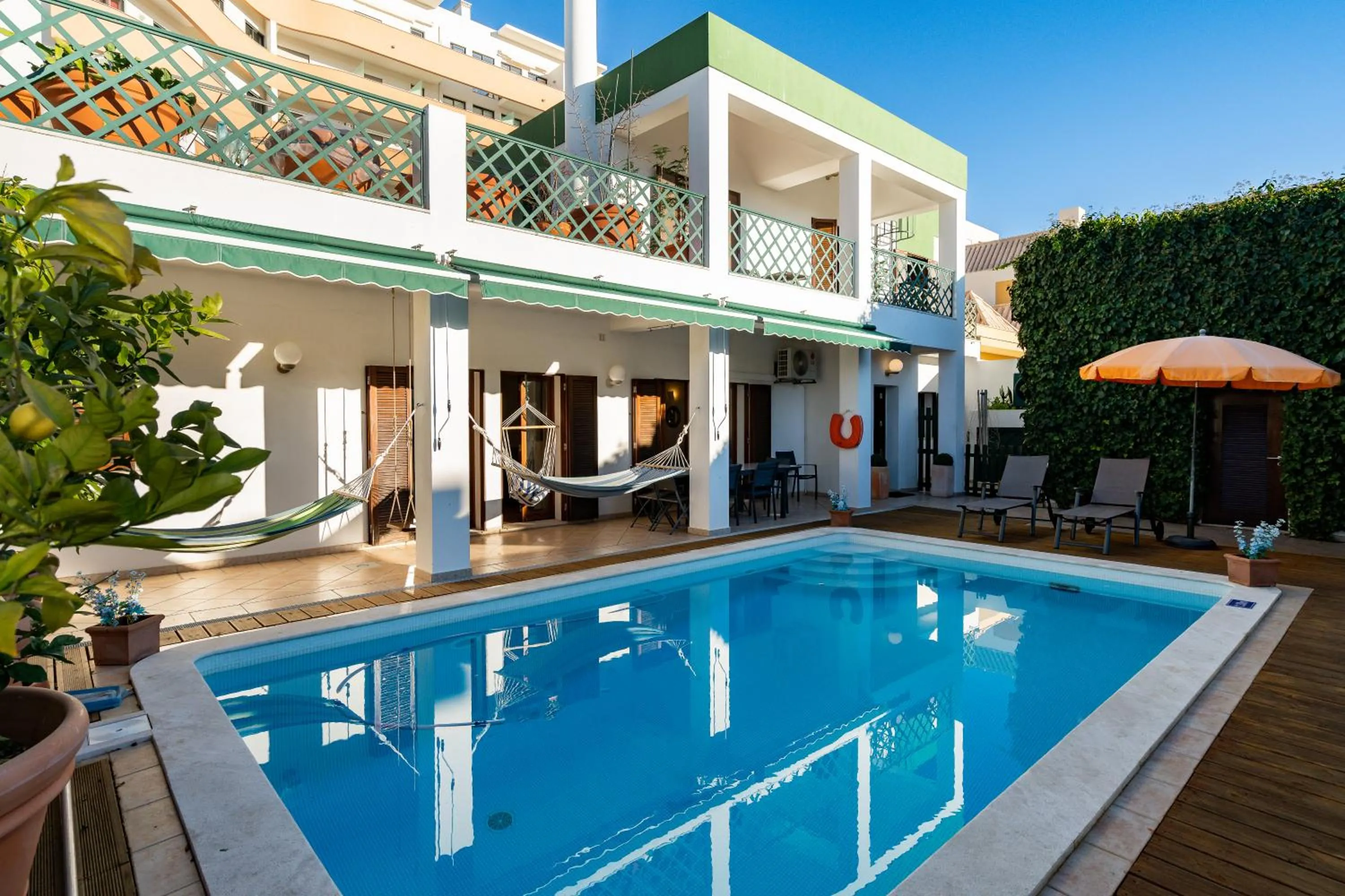 Holiday villa in elite residential area of Faro