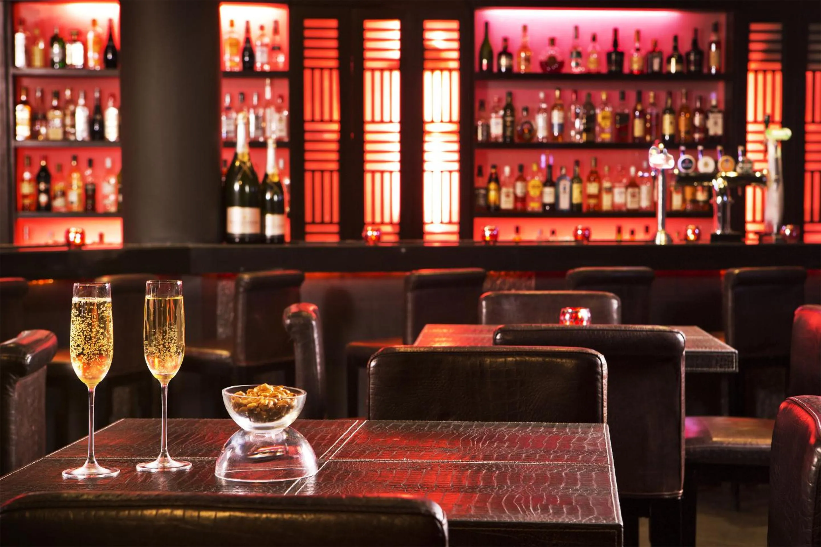 Lounge or bar in Miramar Al Aqah Beach Resort