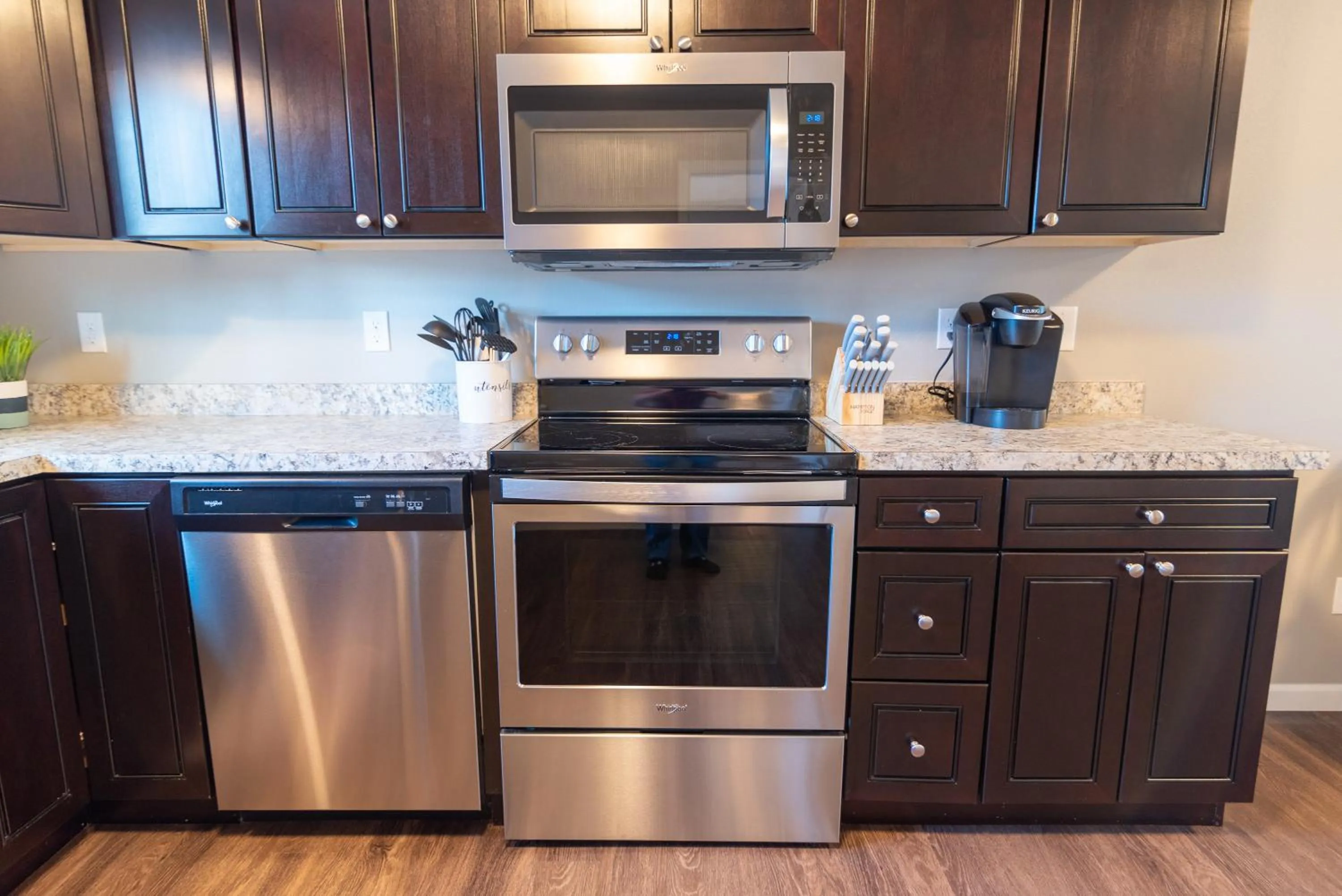 Kitchen or kitchenette in Susitna Suites
