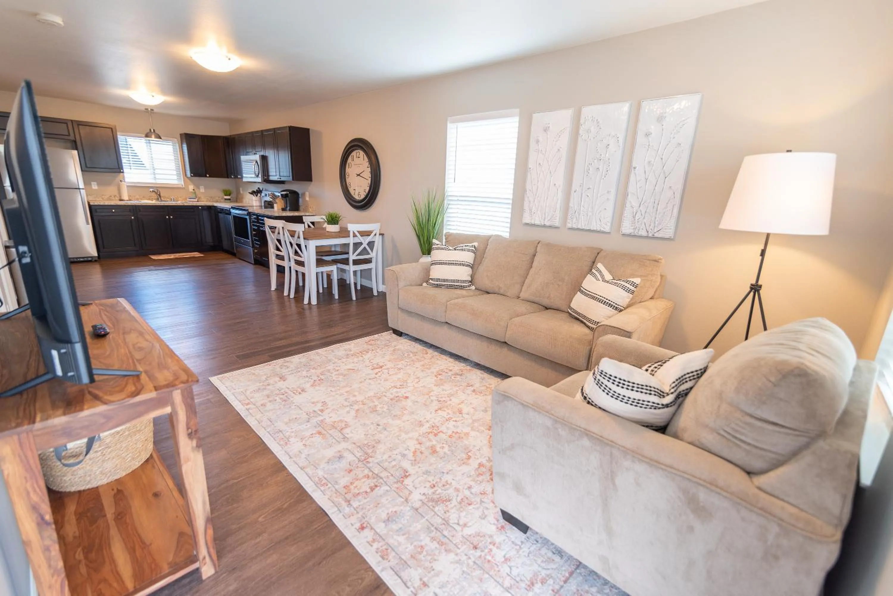 Living room in Susitna Suites