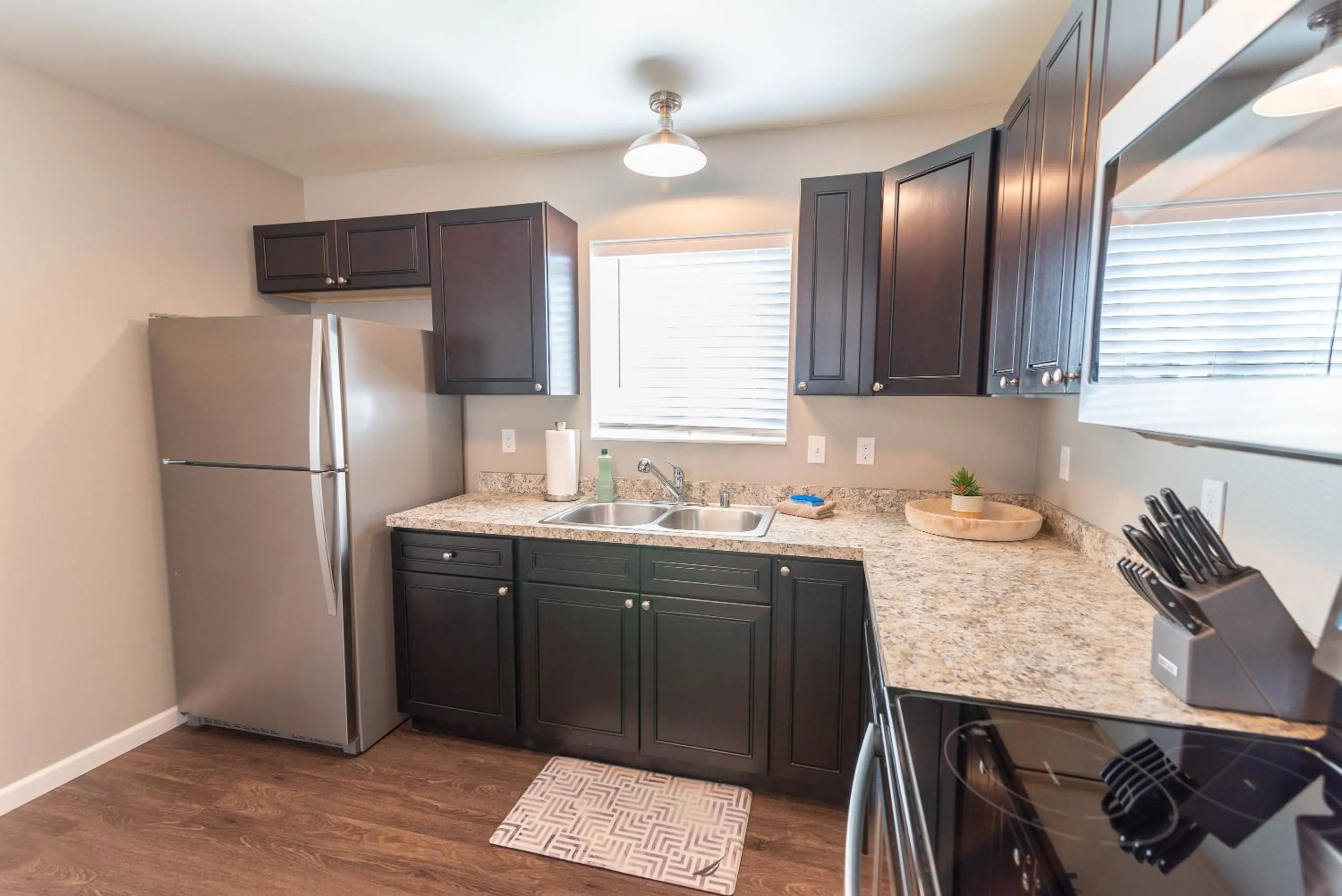 Kitchen or kitchenette in Susitna Suites