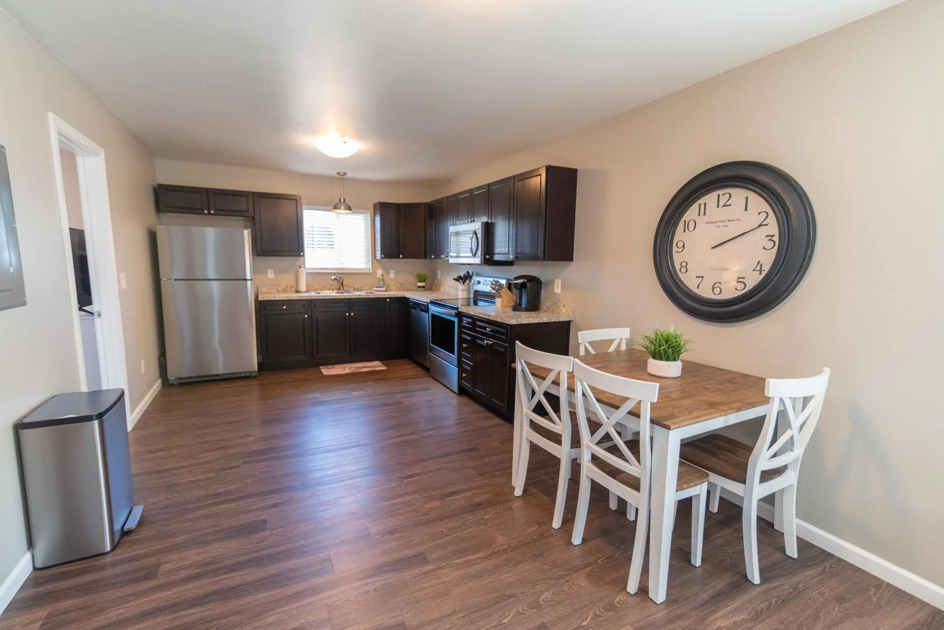Kitchen or kitchenette in Susitna Suites