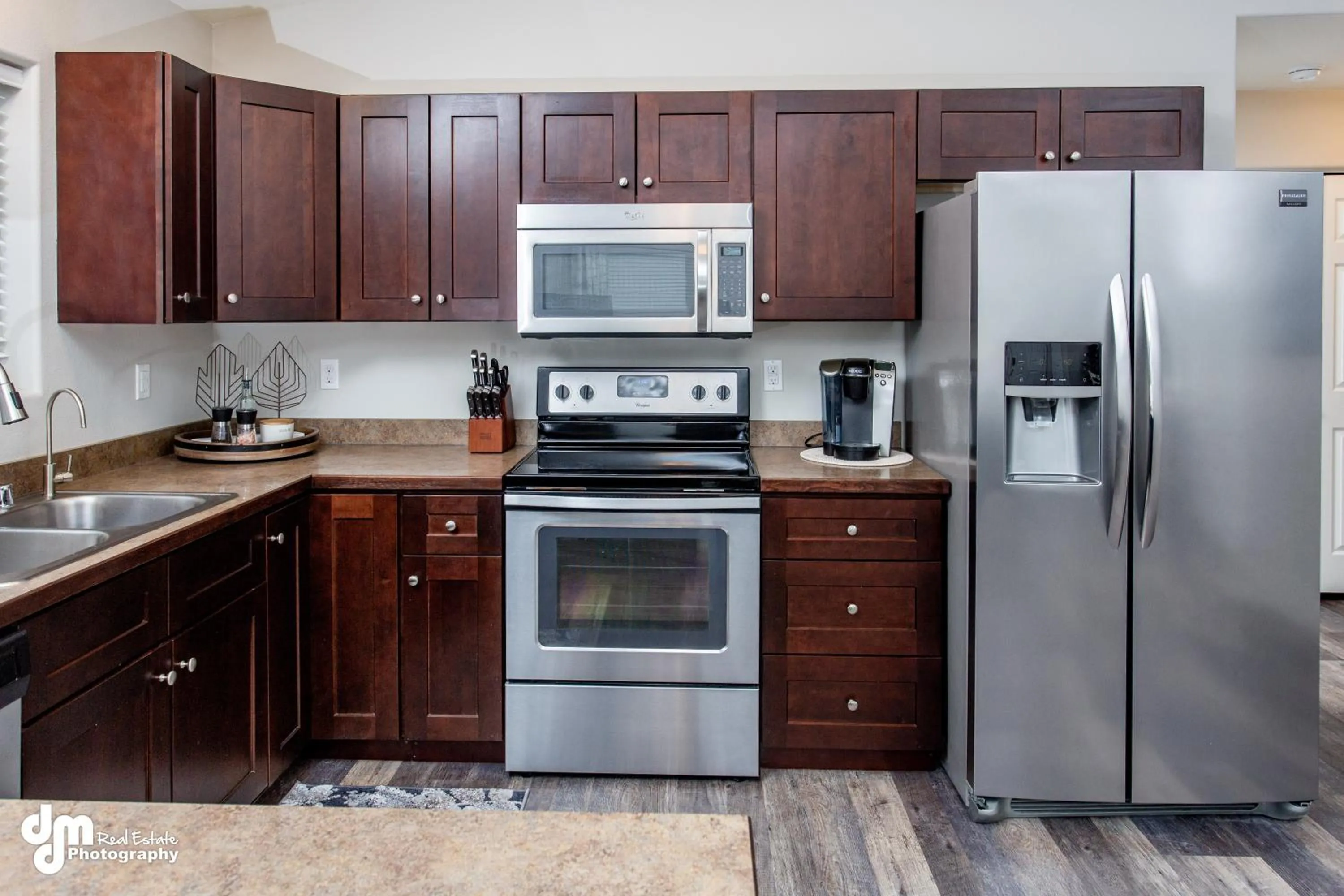 Kitchen or kitchenette in Susitna Suites