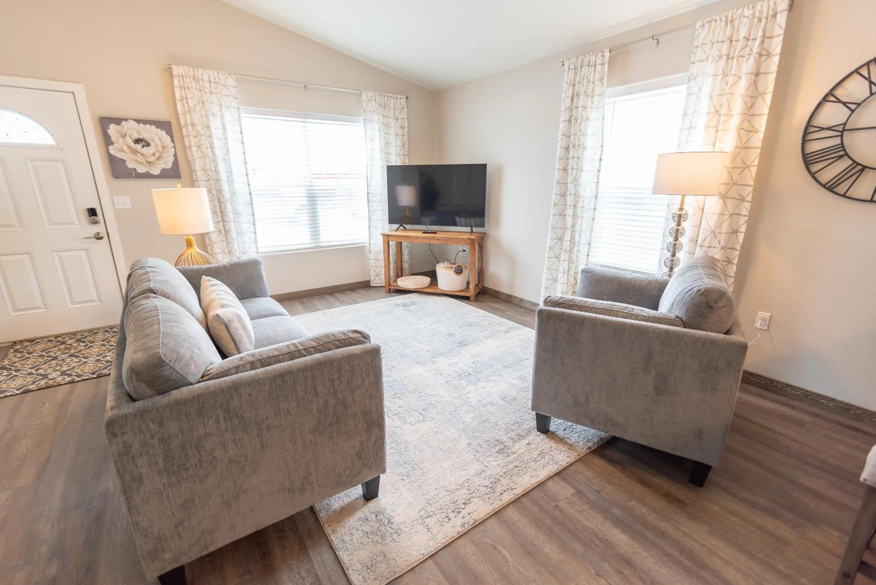 Living room in Susitna Suites