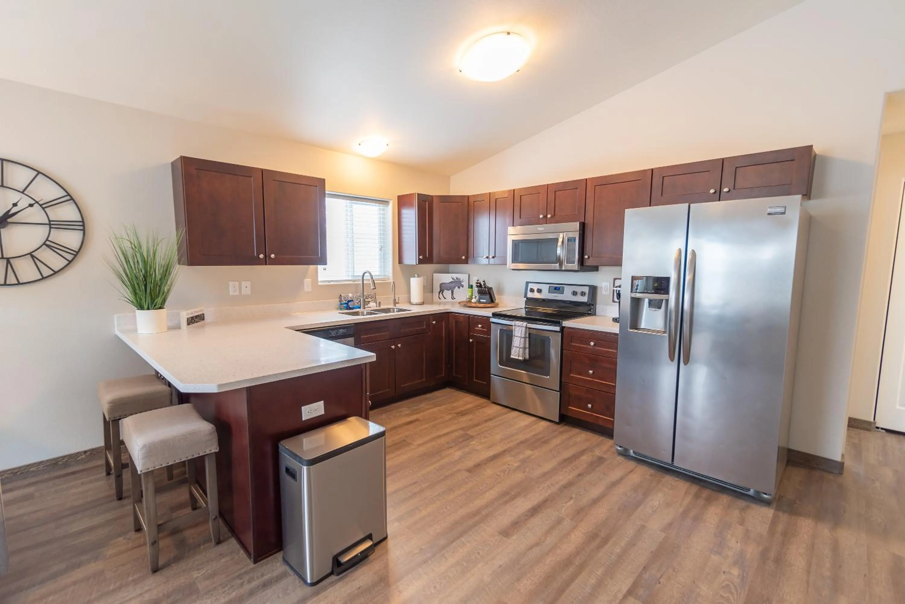 Kitchen or kitchenette in Susitna Suites