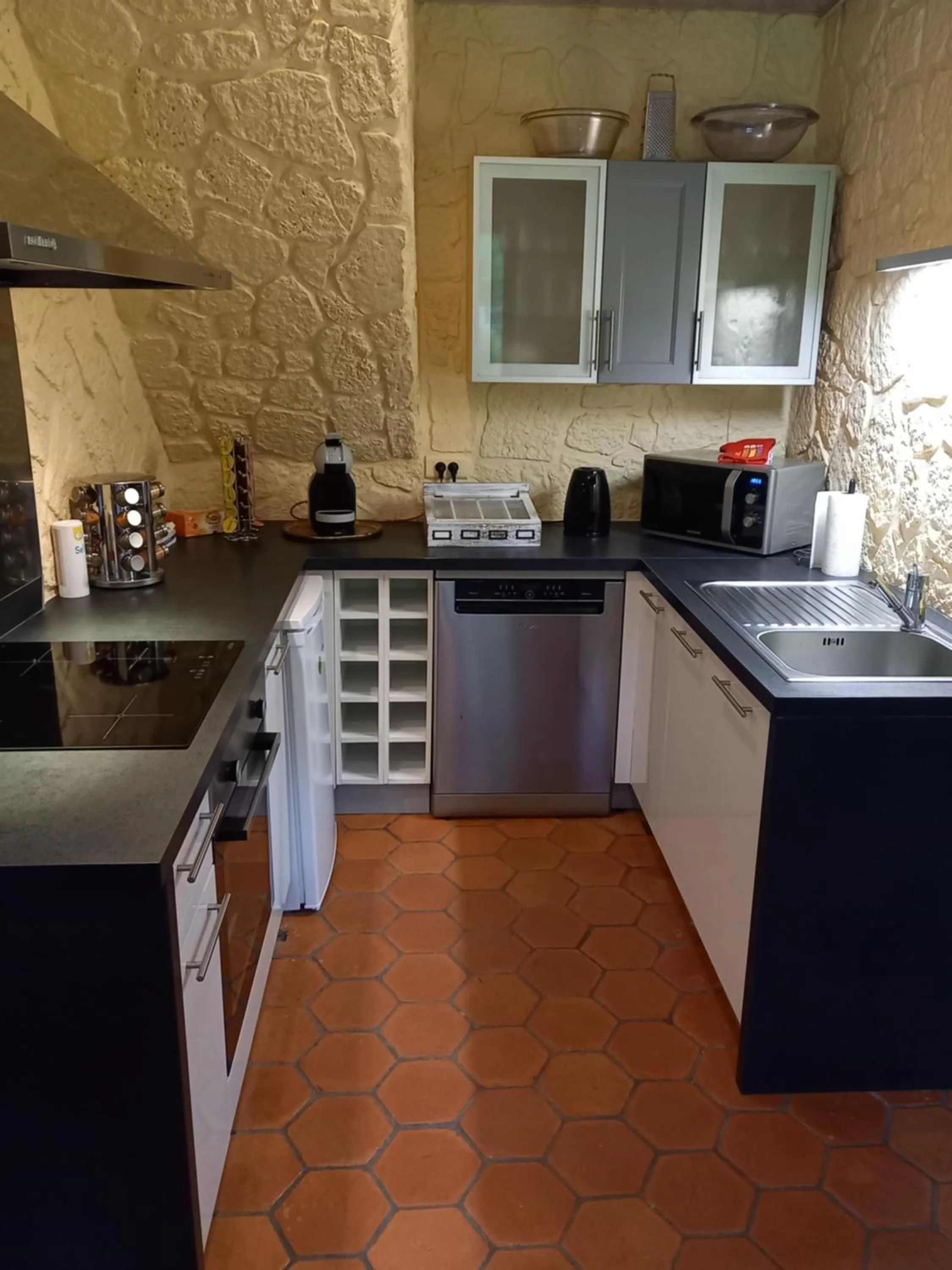 Coffee/tea facilities in chambres et gites d'étretat