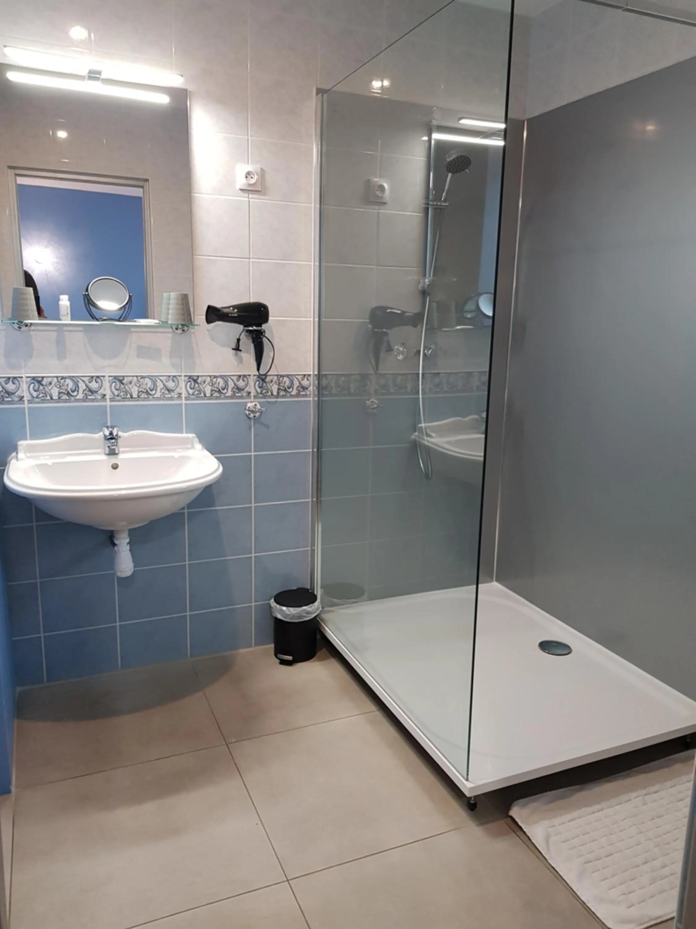 Shower in chambres et gites d'étretat