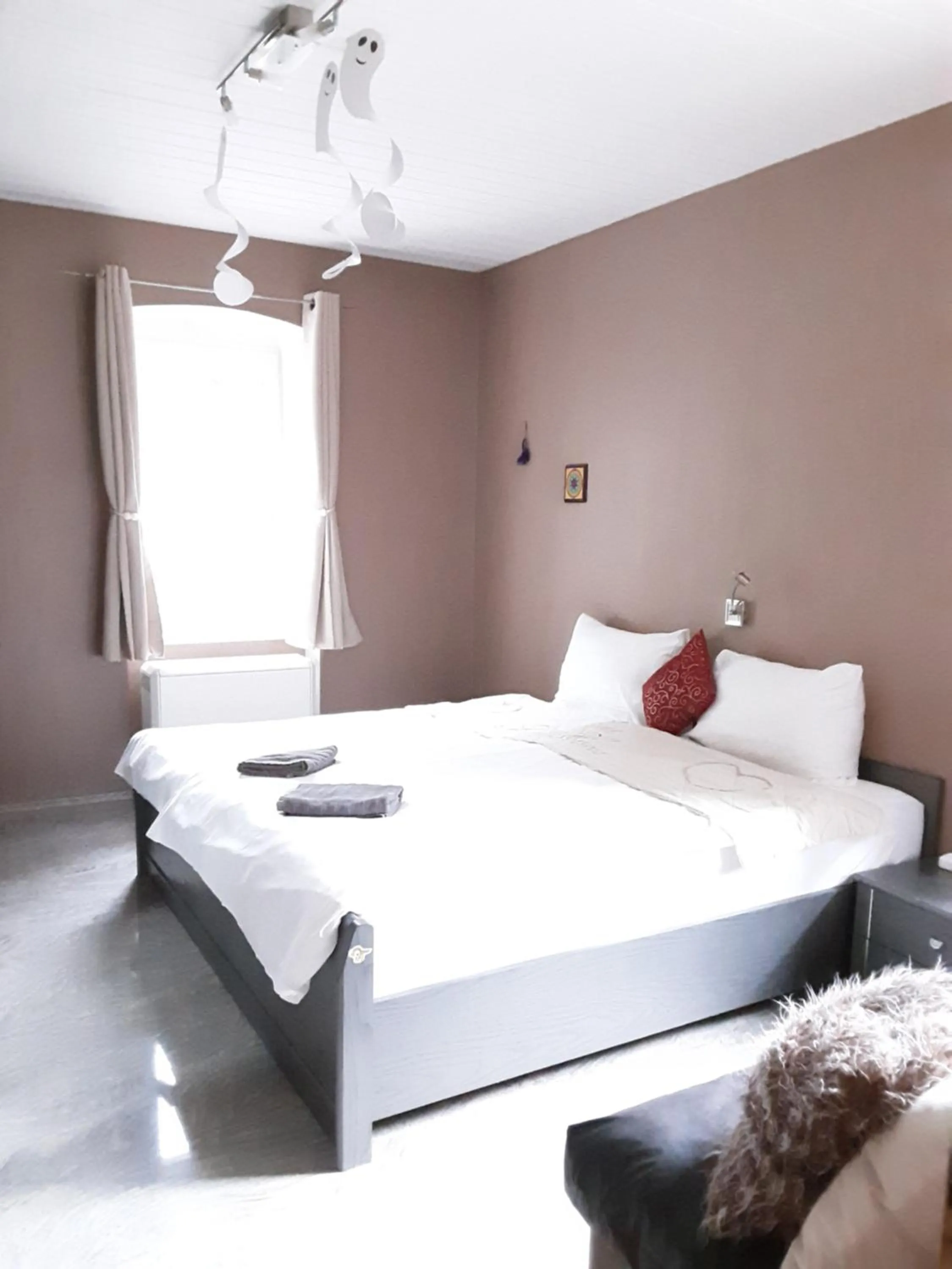 Bed in Apartment House Seerose self check-in