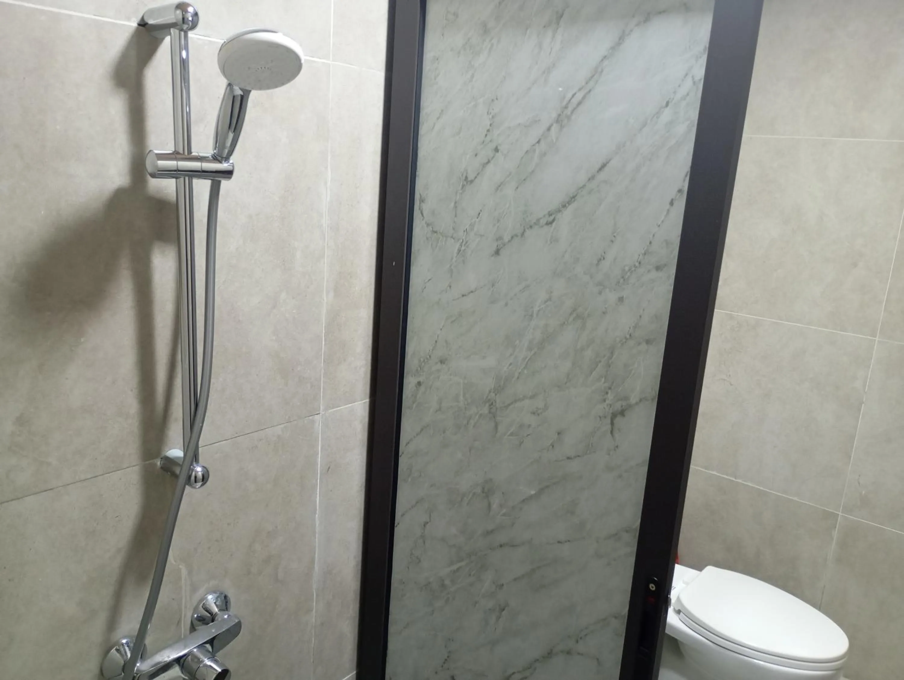 Shower in SleepRest @ Pollux Habibie