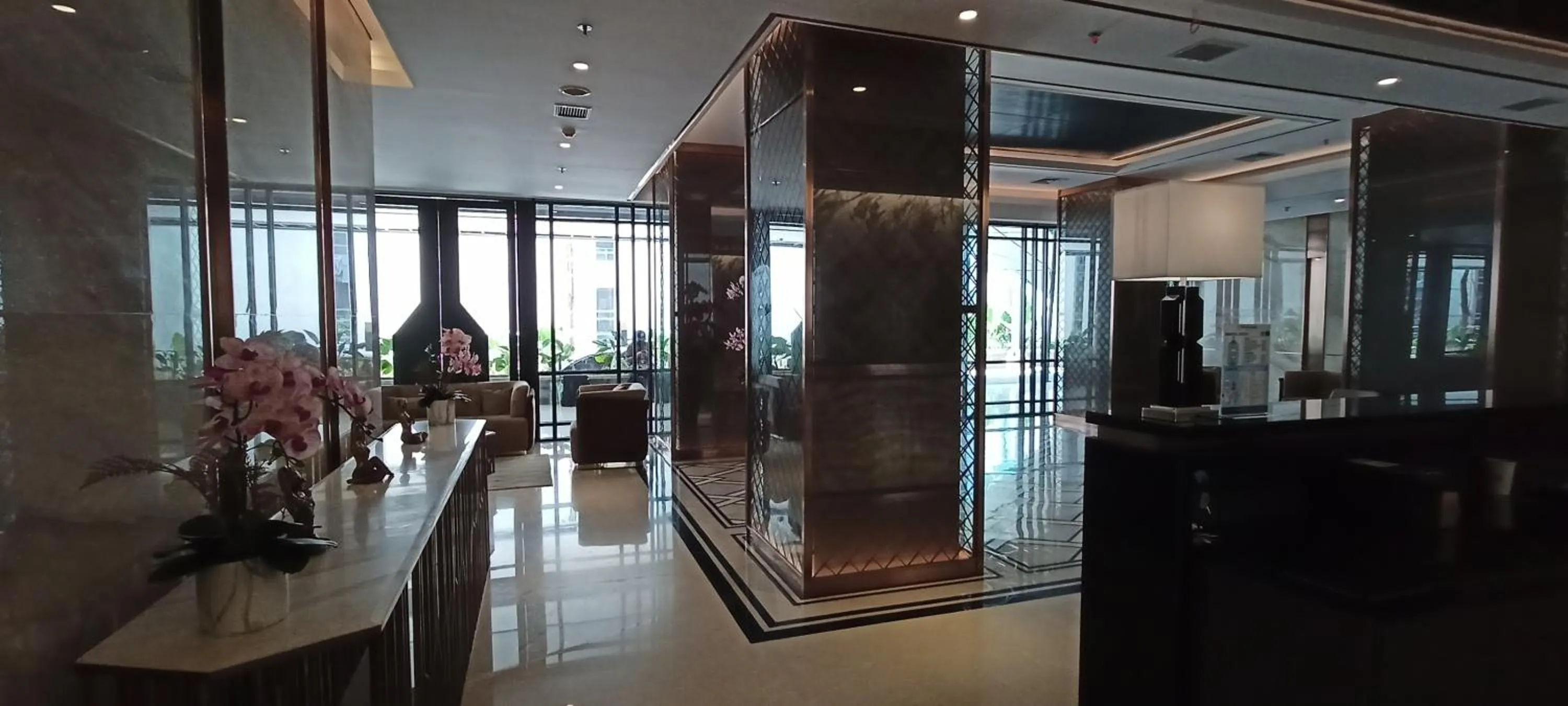 Shower in SleepRest @ Pollux Habibie