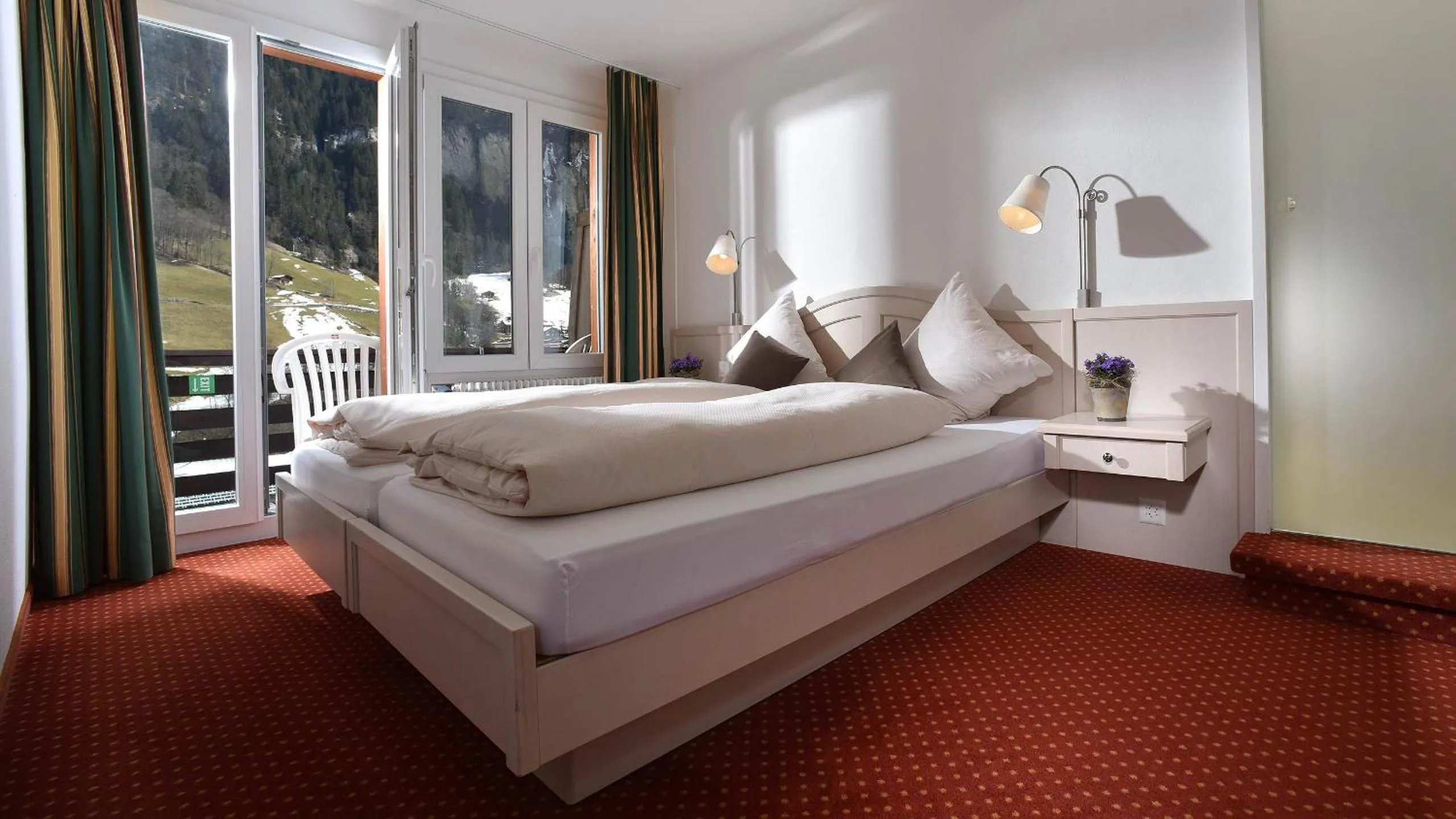 Bed in Hotel Silberhorn