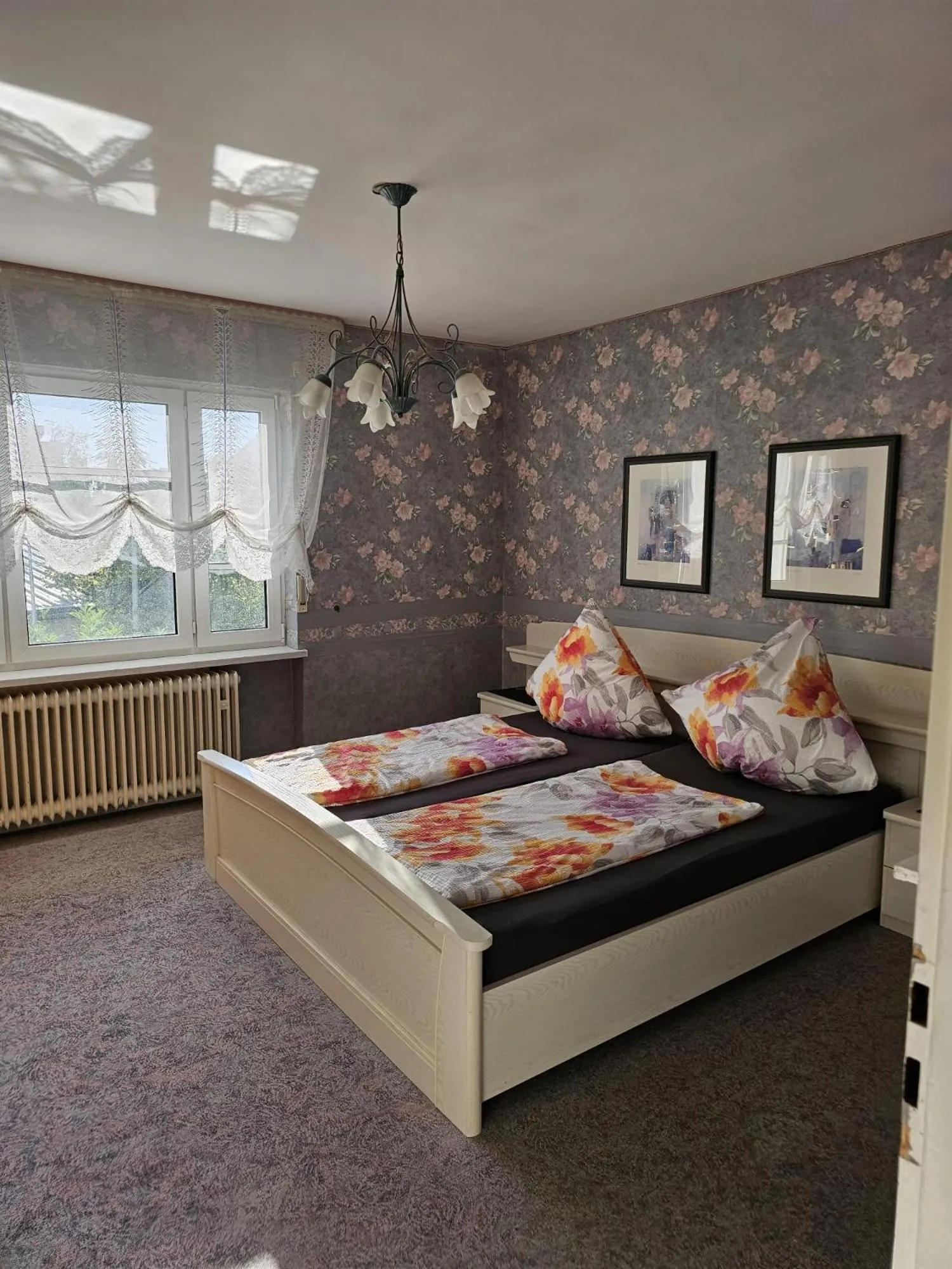 Photo of the whole room, Bed in Gästehaus3land in Weil am Rhein