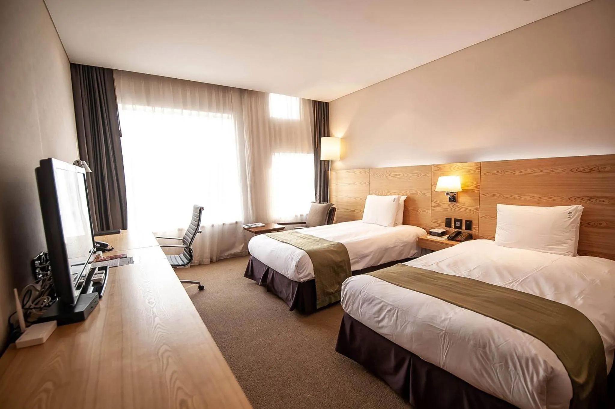 Photo of the whole room, Bed in Holiday Inn Gwangju by IHG