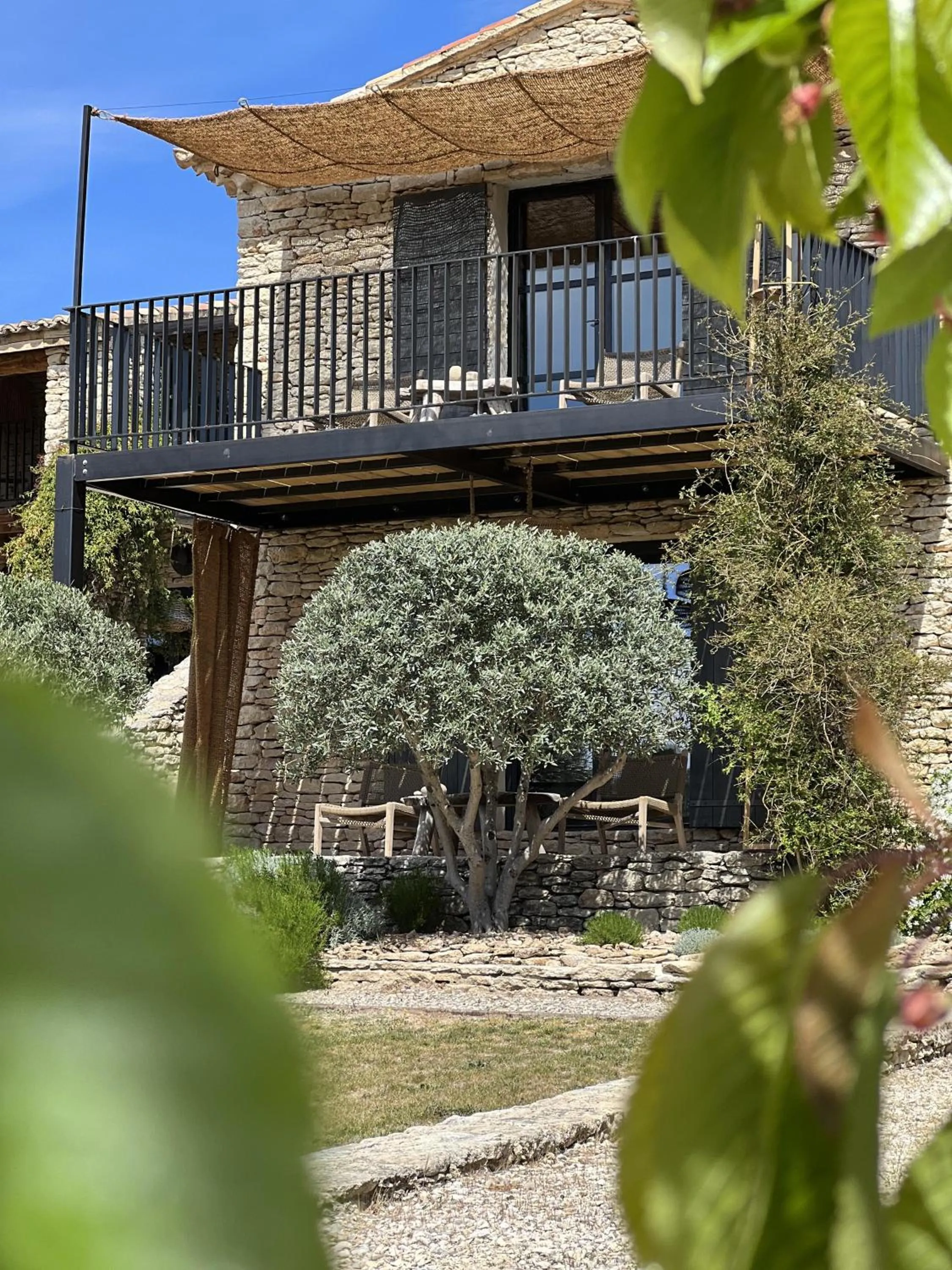 Property building in Le Mas de Béthel