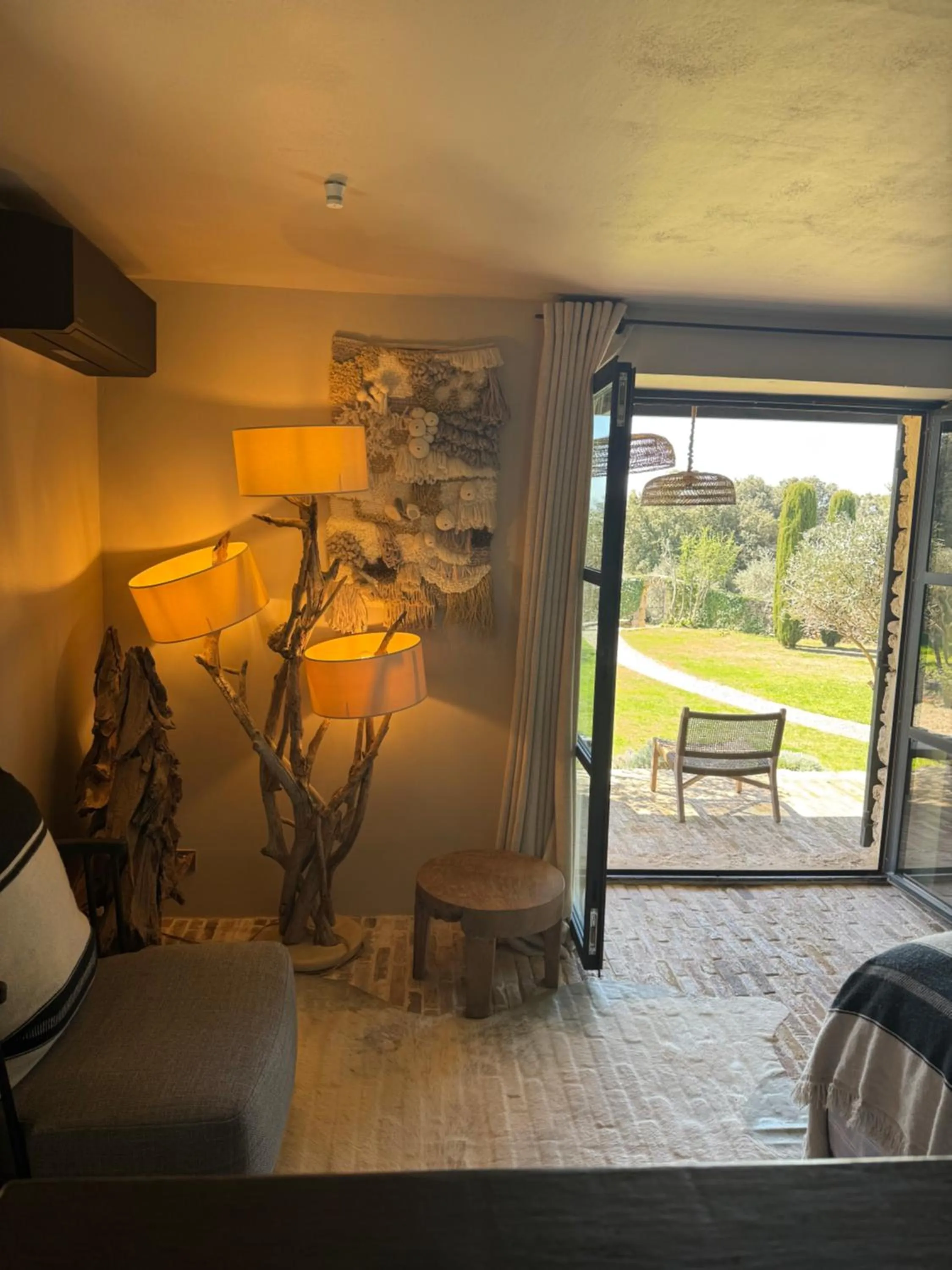 Patio in Le Mas de Béthel