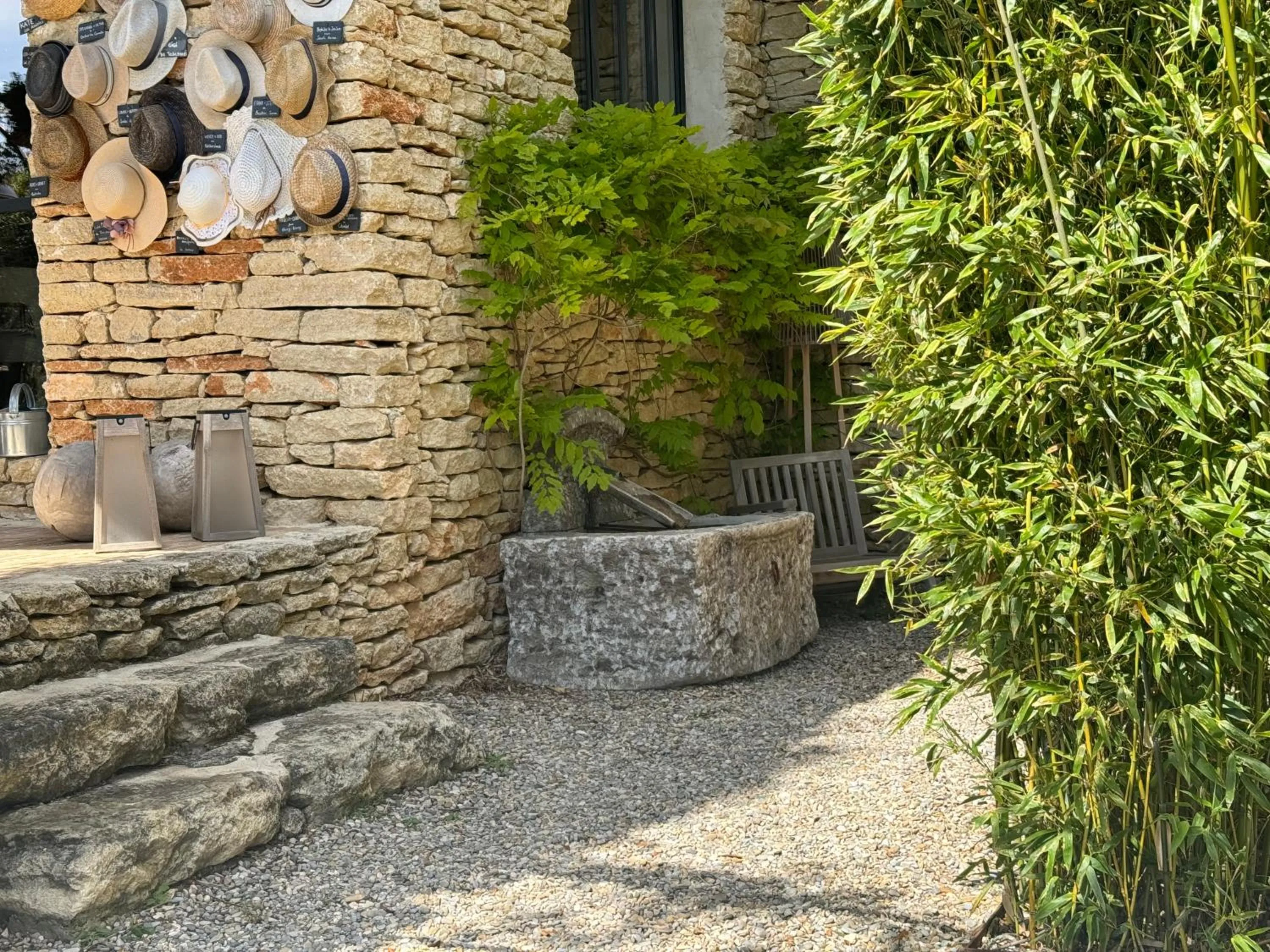 Patio in Le Mas de Béthel