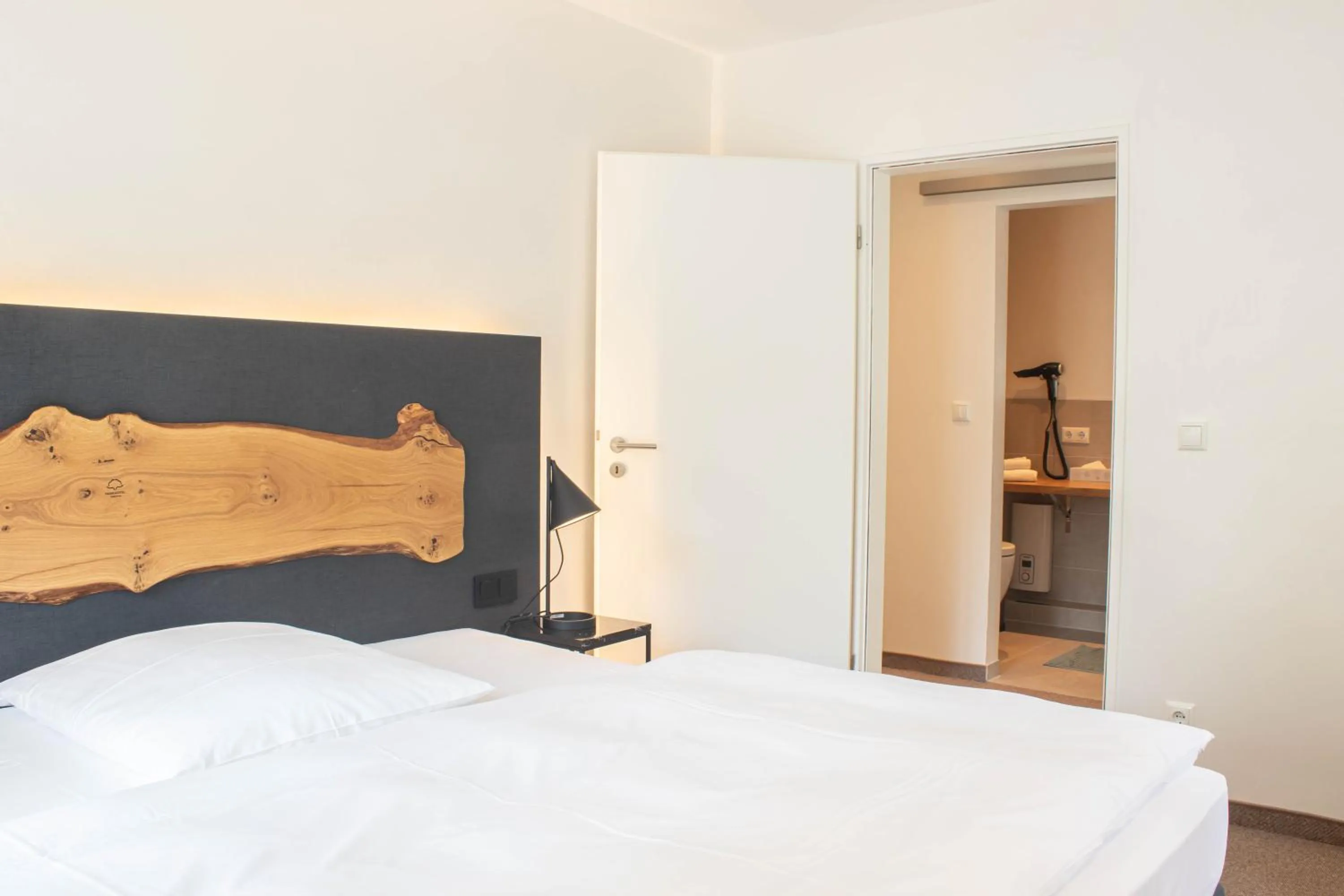 Bed in Parkhotel Wolfsburg