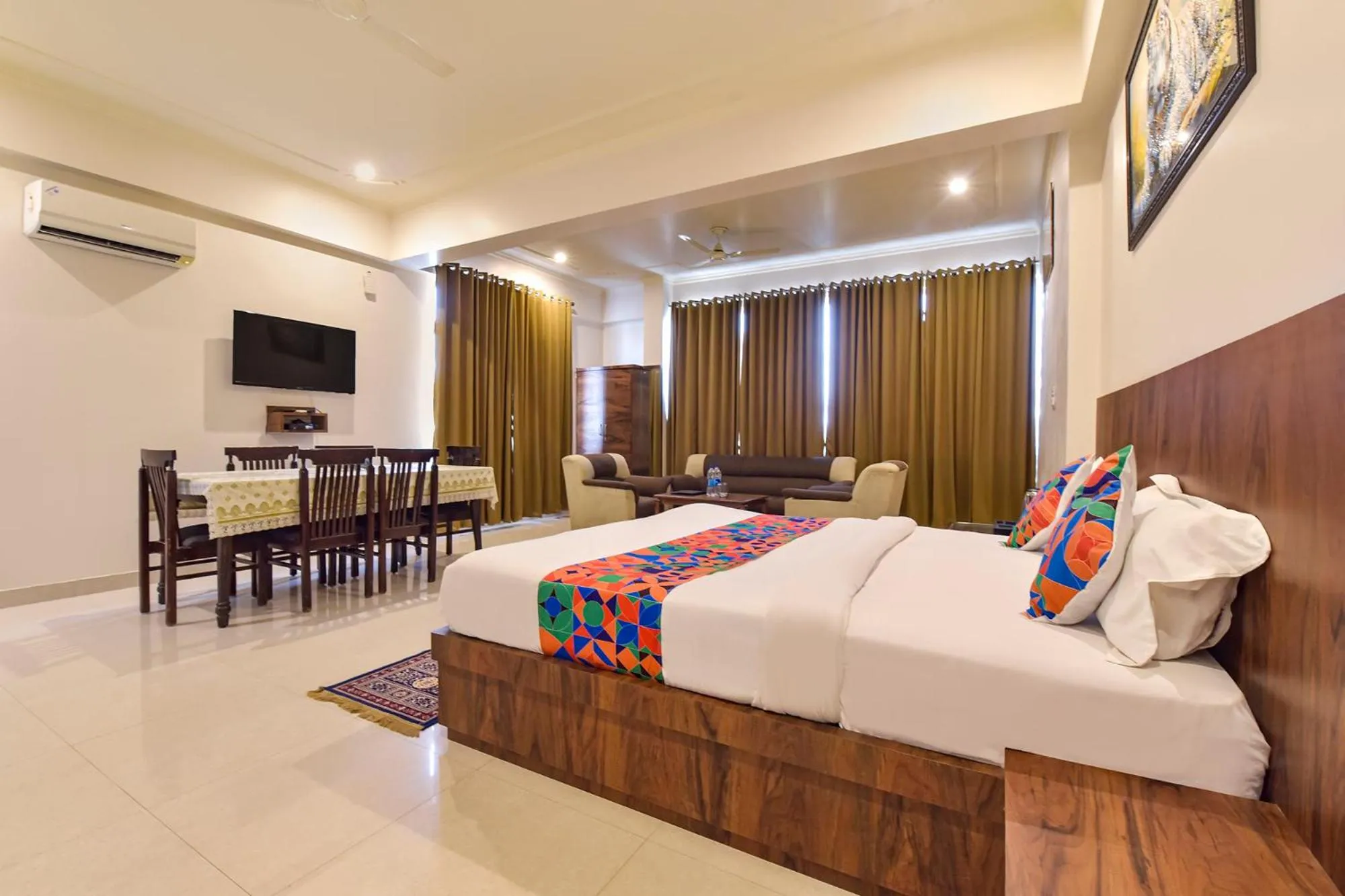 Bedroom in FabHotel Shiv Palace