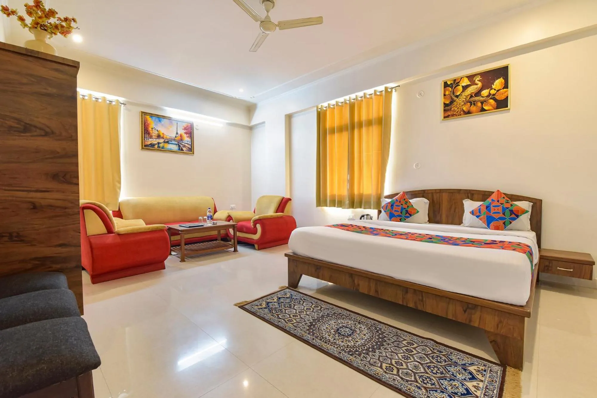 Bed in FabHotel Shiv Palace