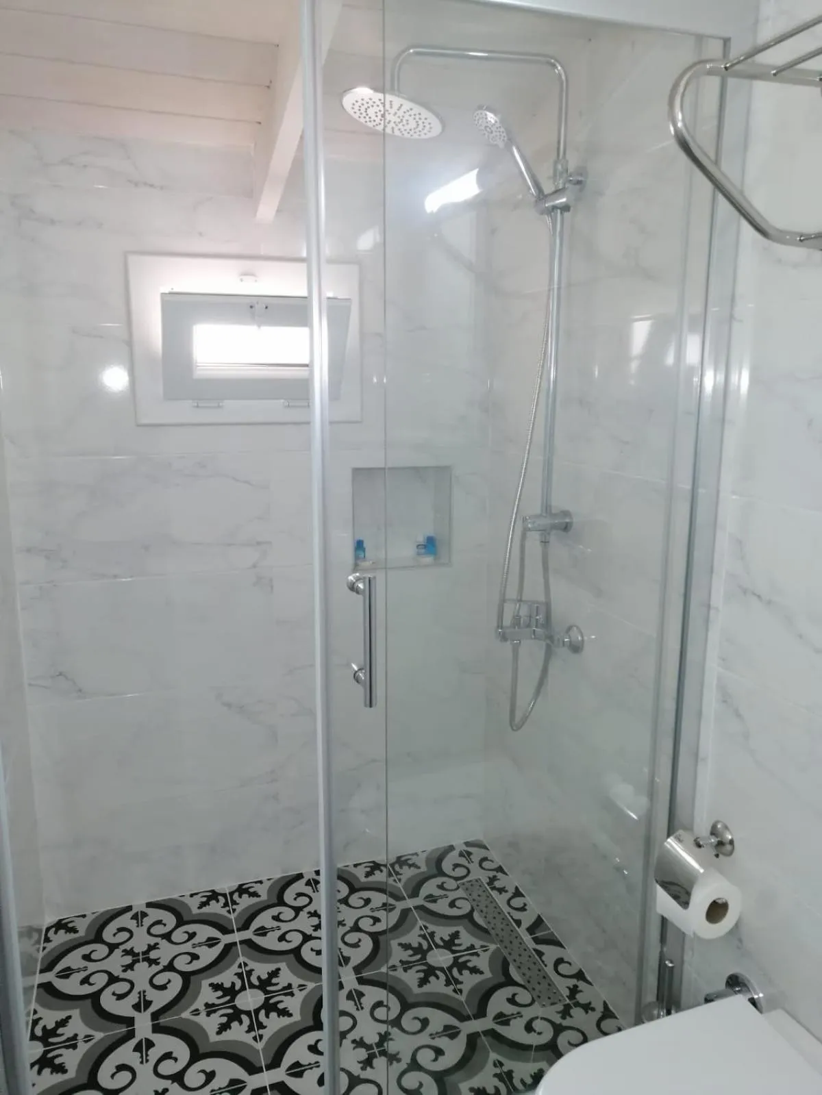 Bathroom in kaktüshan otel