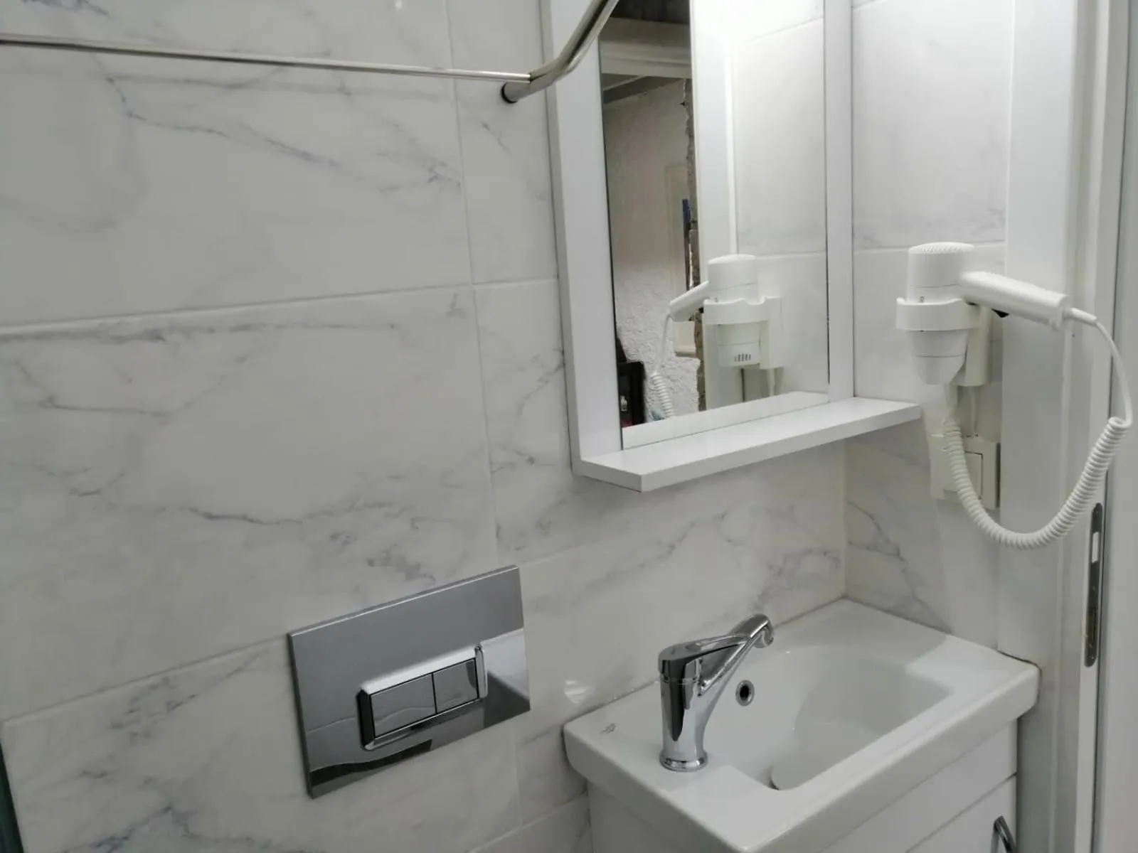 Bathroom in kaktüshan otel