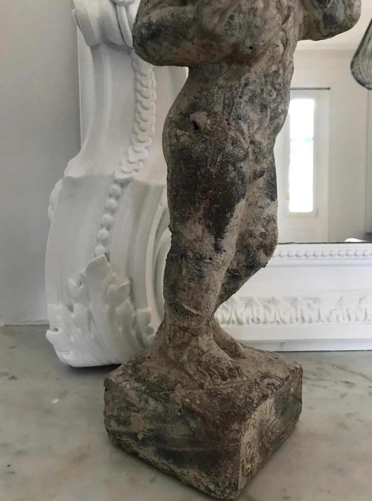 Decorative detail in Studio 329
