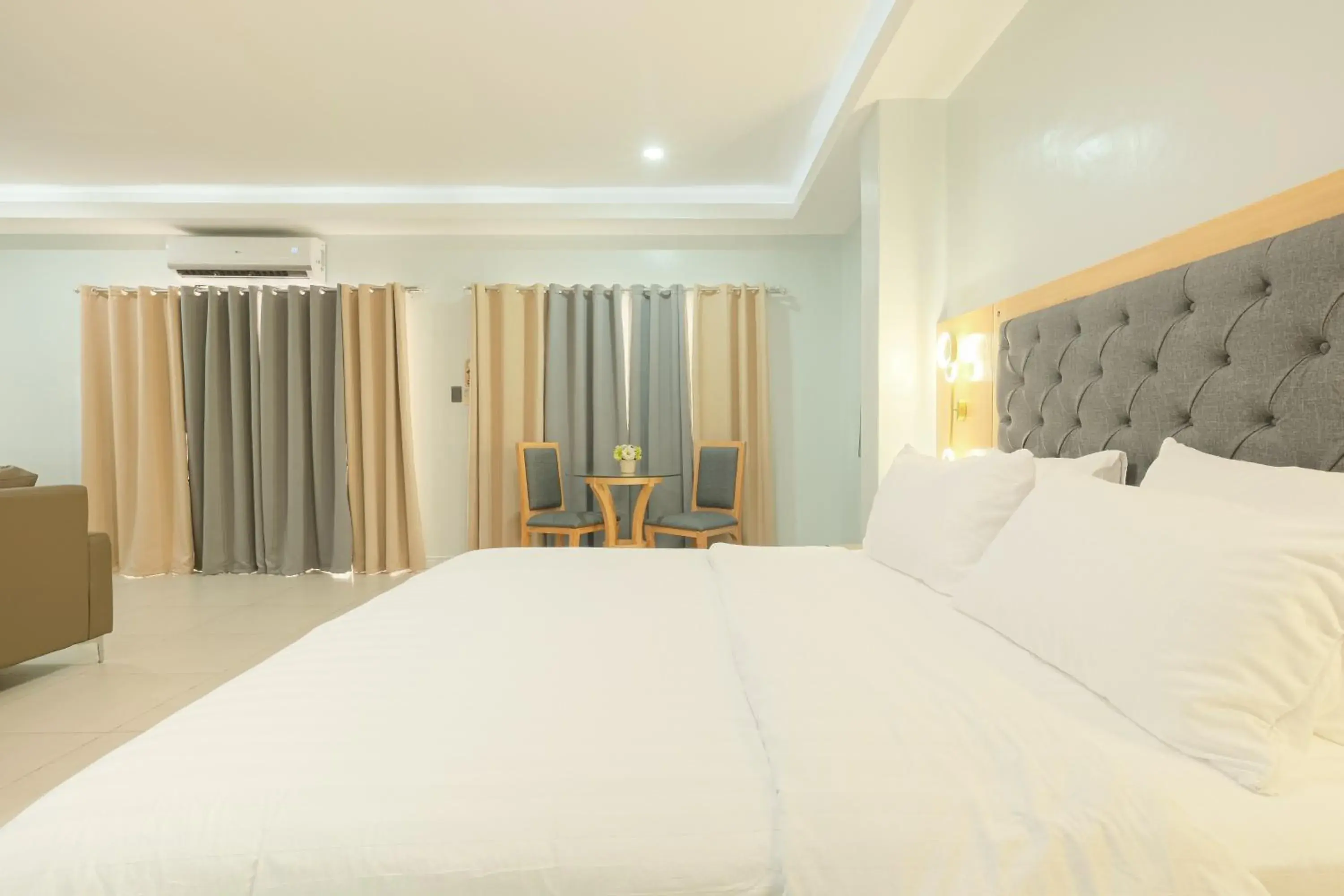 Bed in Orchid Inn Bed in Orchid Inn