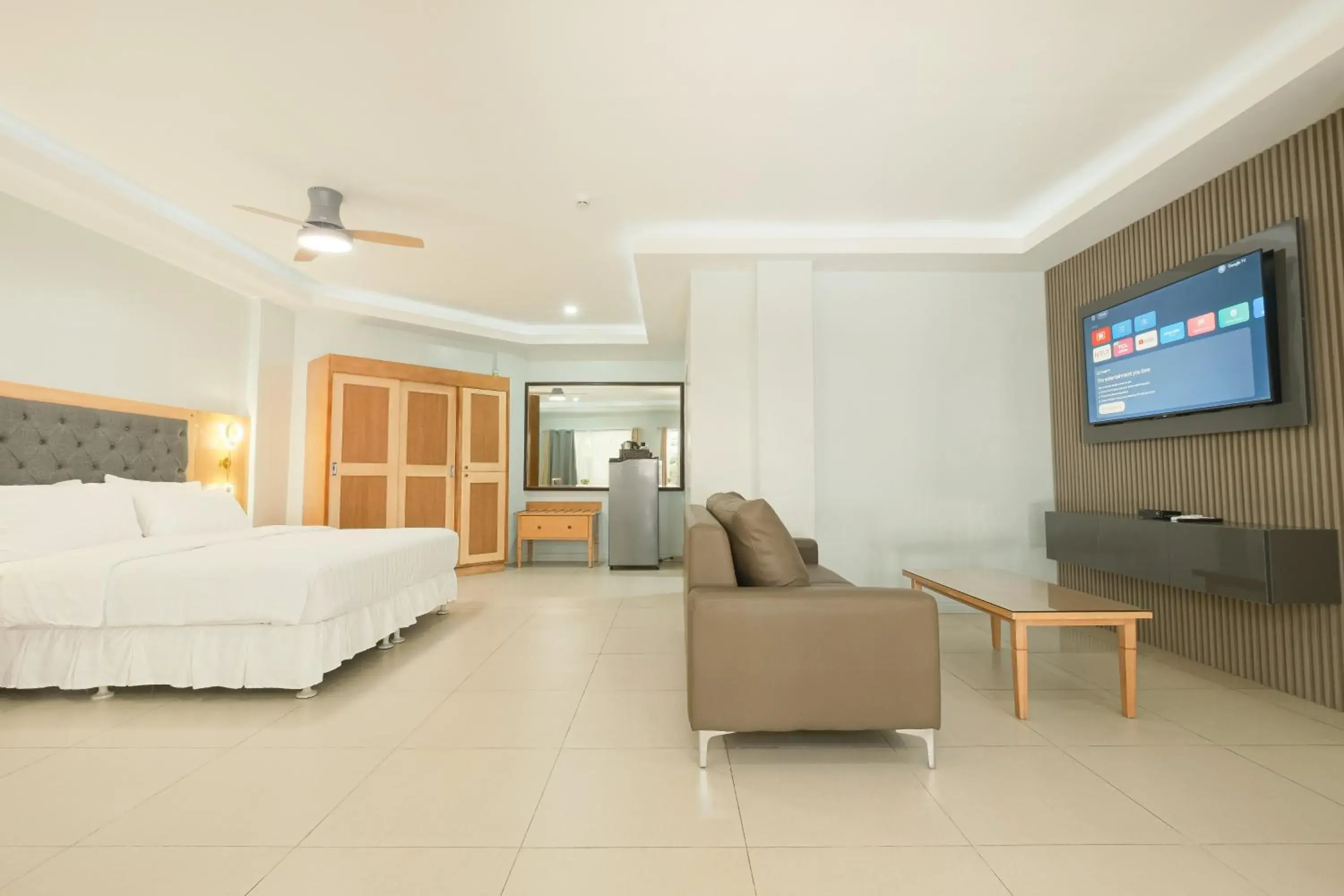 Bedroom, Bed in Orchid Inn Bedroom, Bed in Orchid Inn