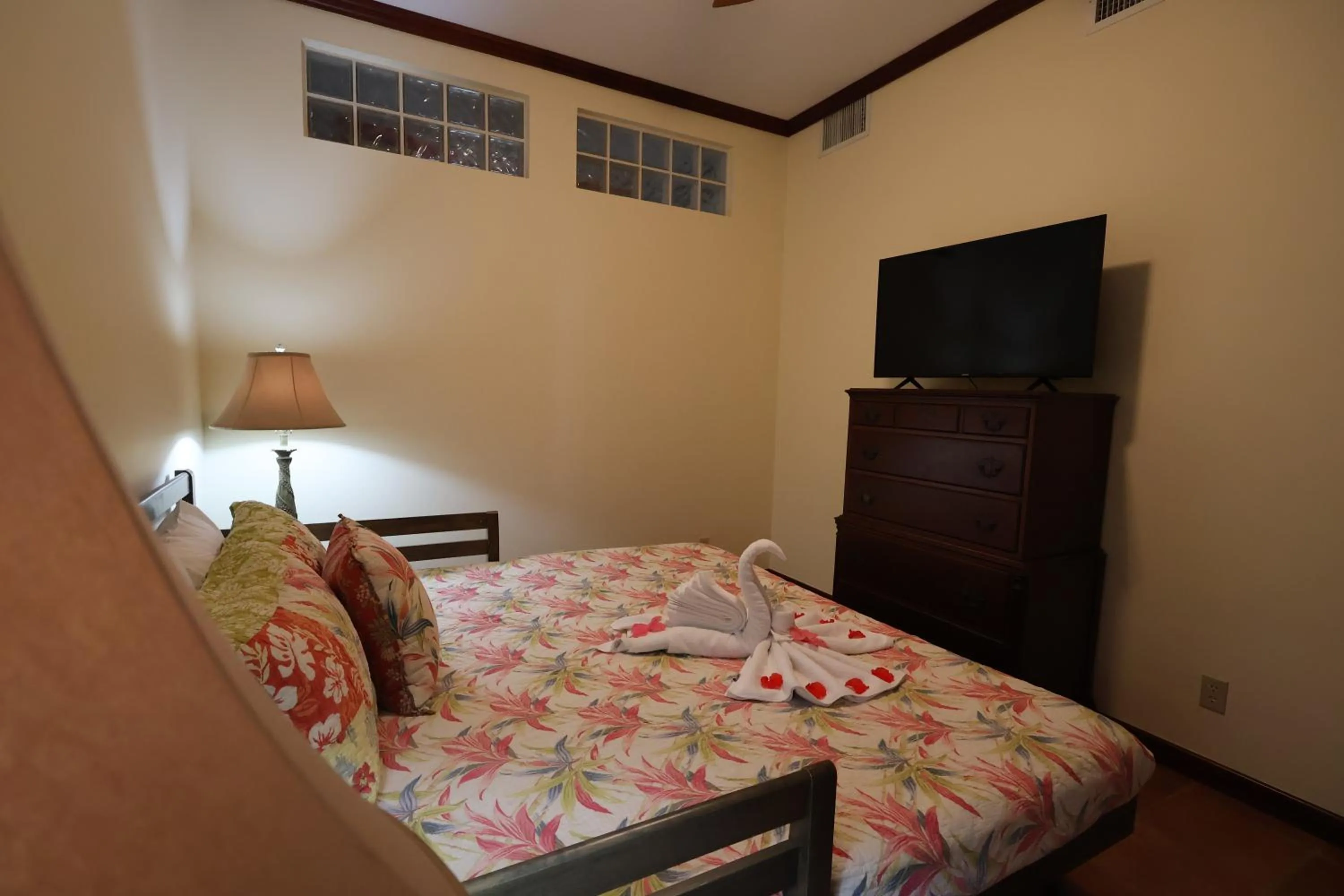 Bed in Tara Del Sol Resort