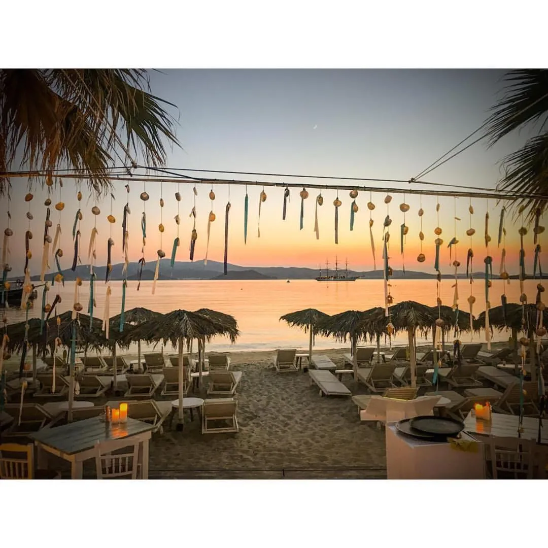 Restaurant/places to eat in Enosis Apartments - Triton Panoramic Sea View