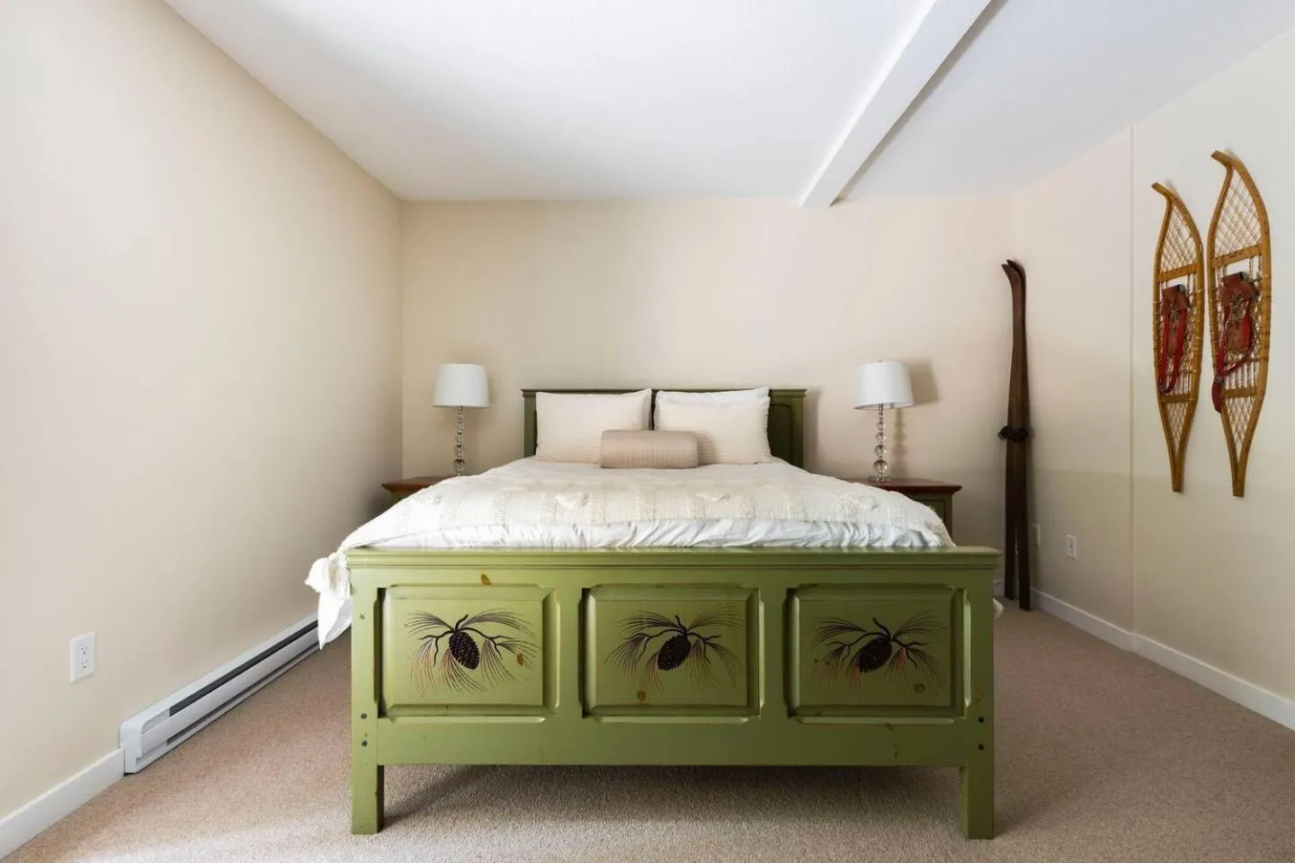 3BR in Gleneagle, Ski Storage, Wood Burning Fireplace, Free Shuttle