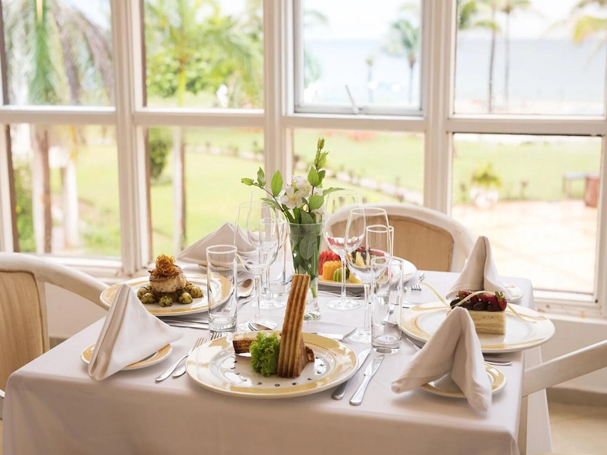 Food, Restaurant/Places to Eat in Golden Tulip Tanzania