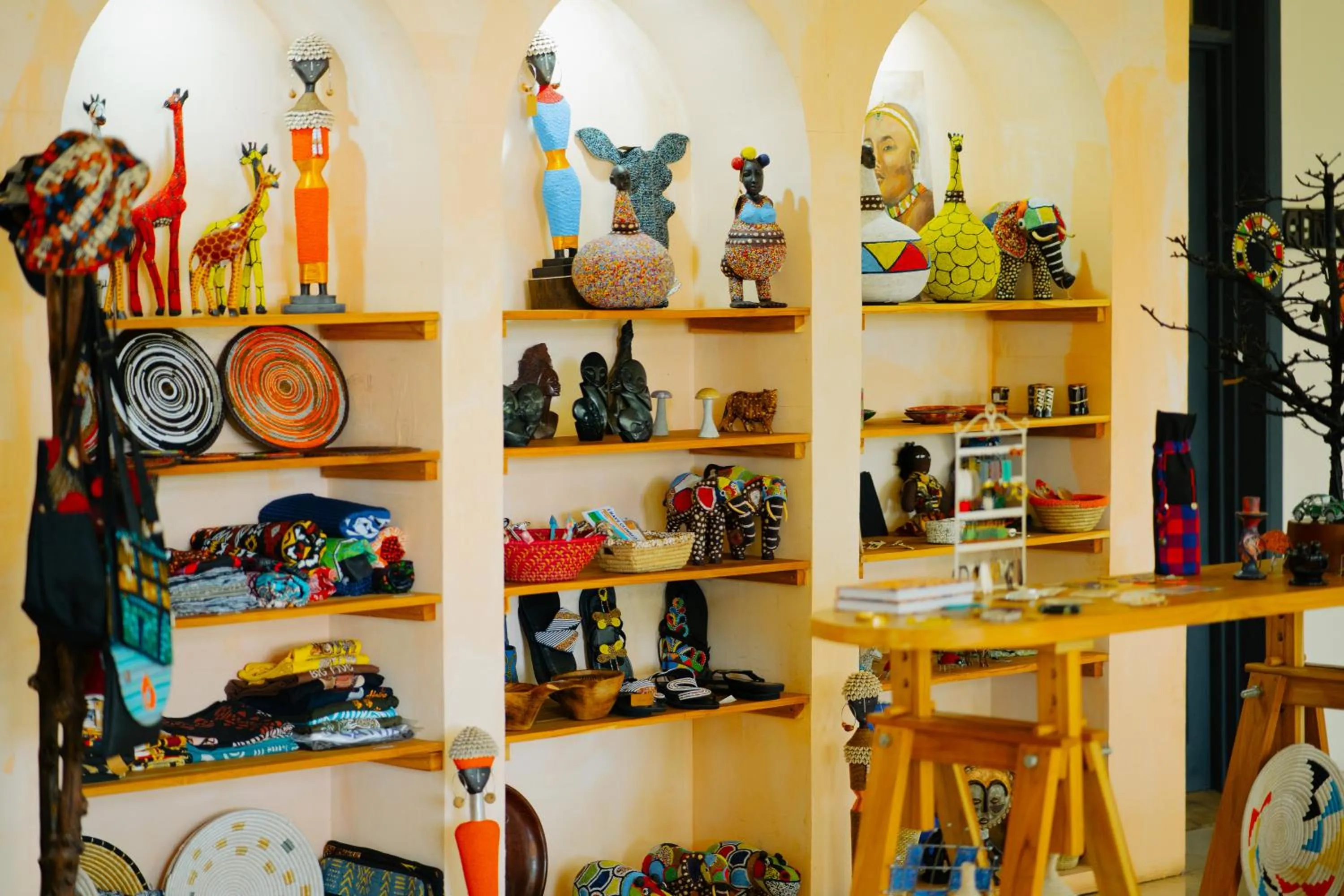 On-site shops in Arusha Planet Lodge