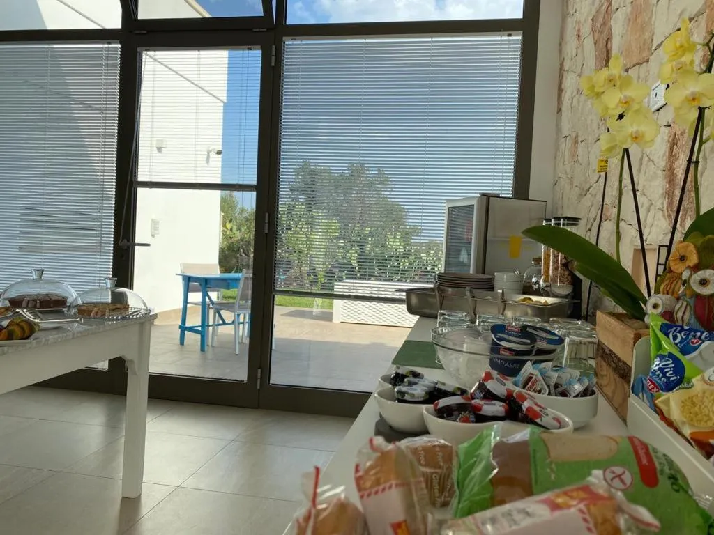 Breakfast in B&B CASA CALETA